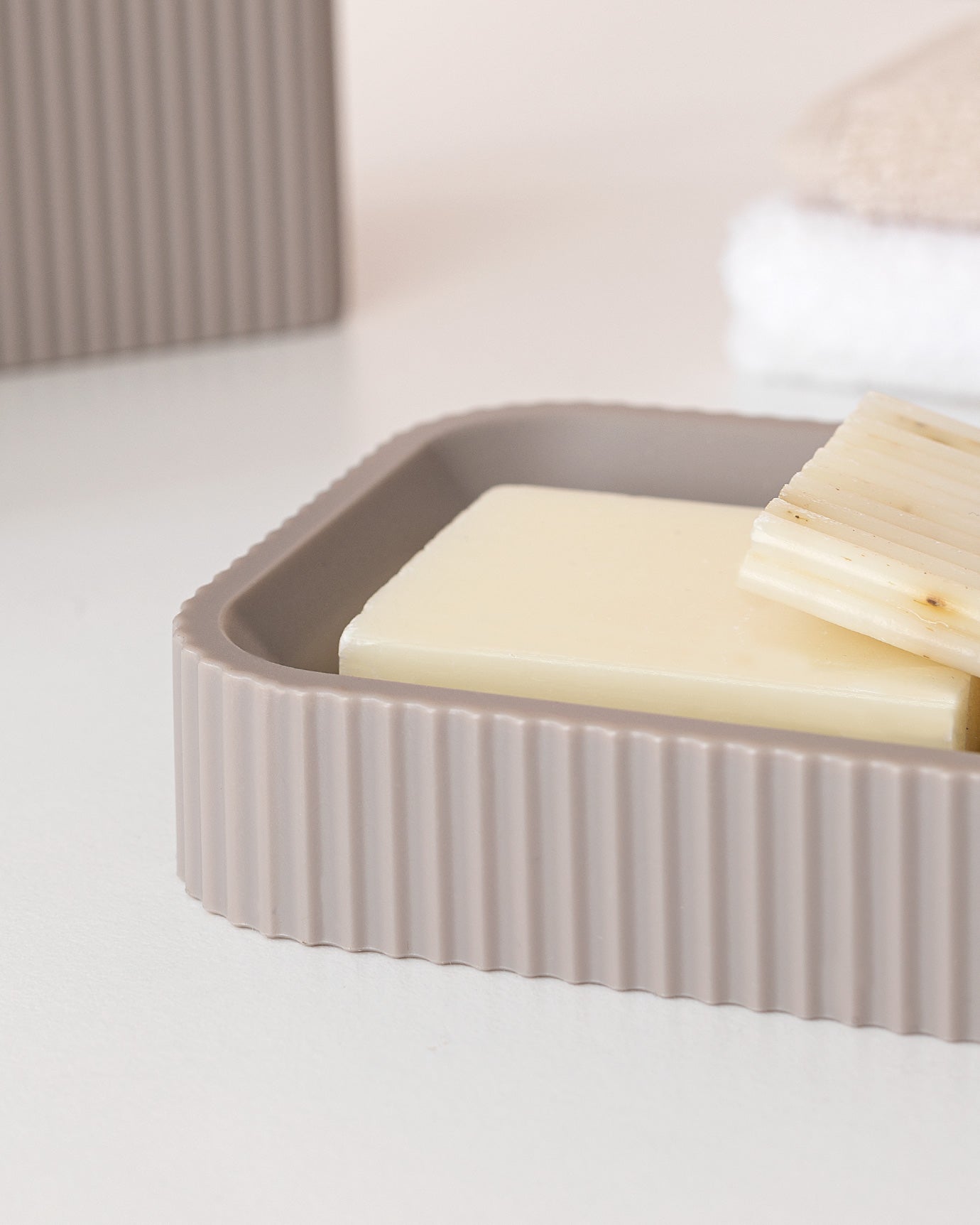 Kelly 3pcs Bathroom Set - Madame Coco JO