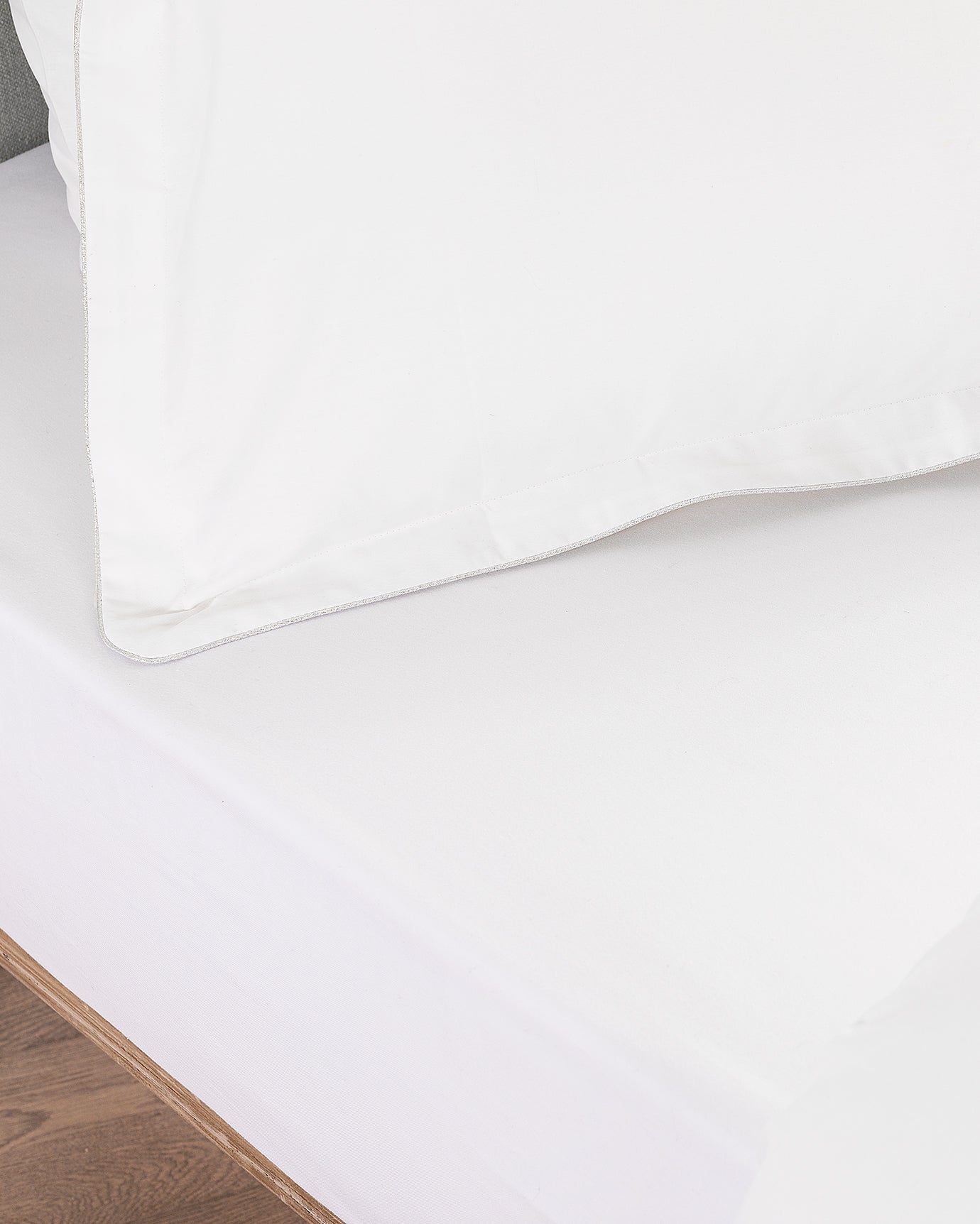 Kris Satin Bed Sheet Set - Madame Coco JO