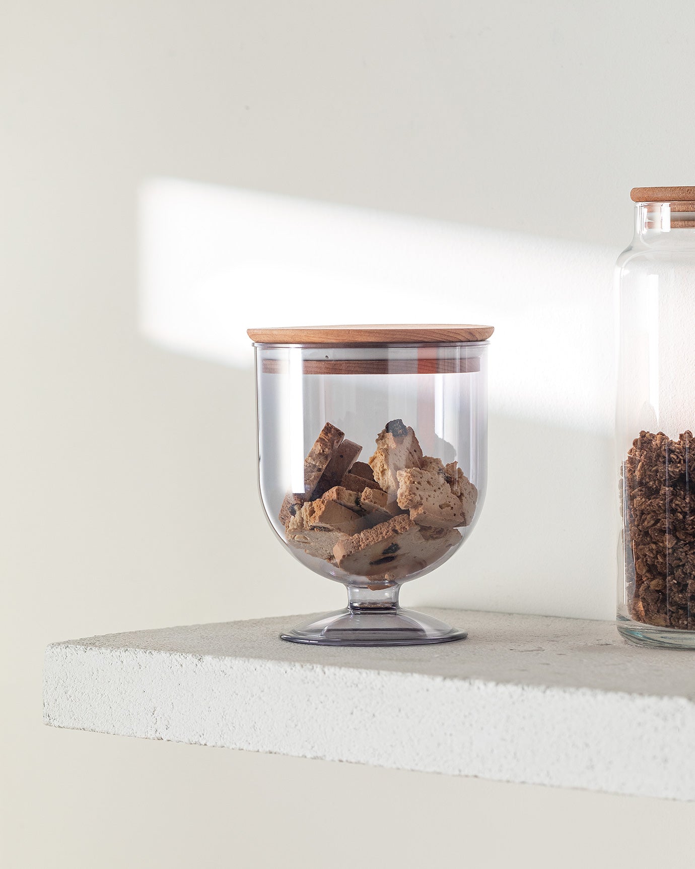 Storage Box With Wooden Lid 900ml - Madame Coco JO