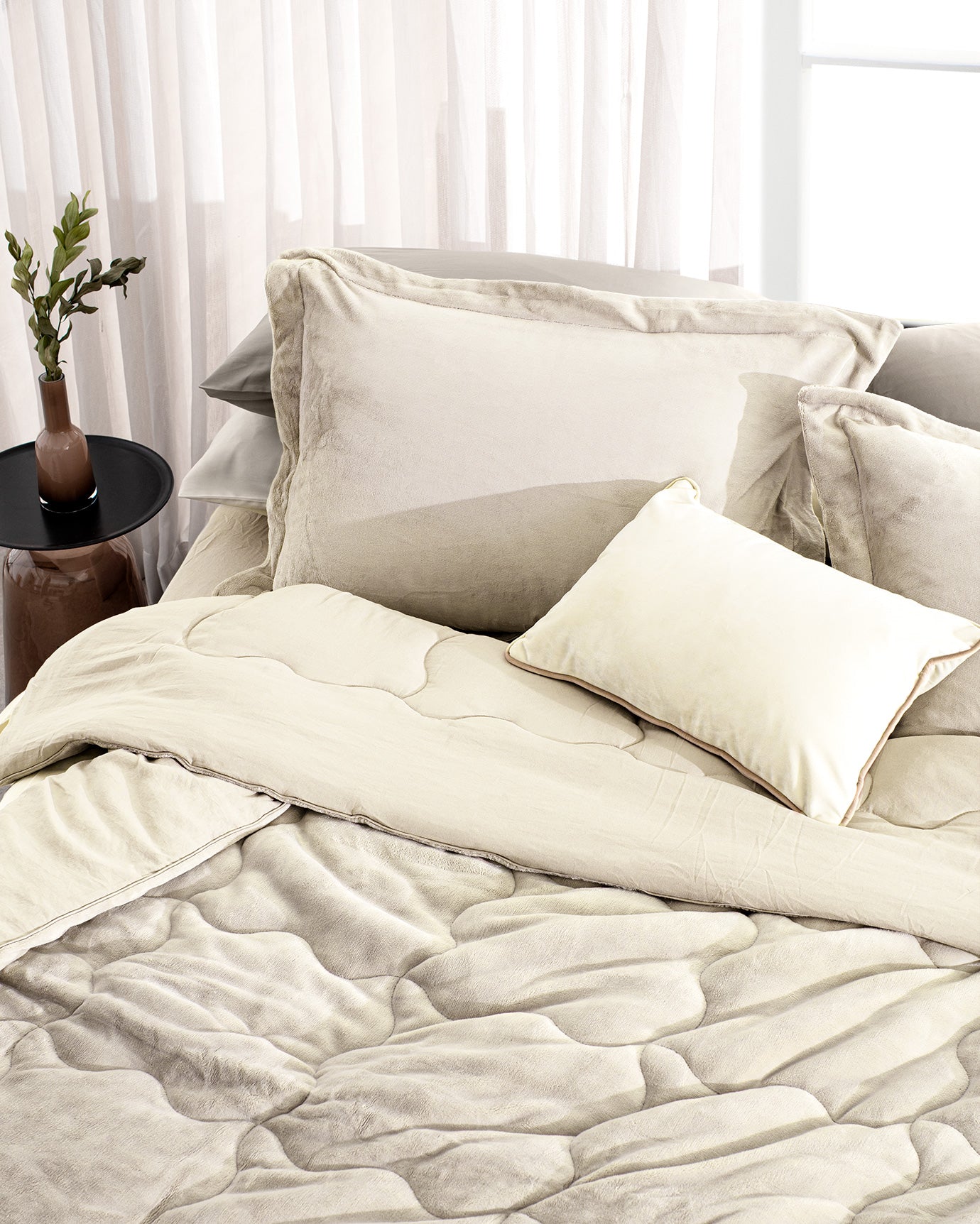 Kaira Comforter Set - Madame Coco JO