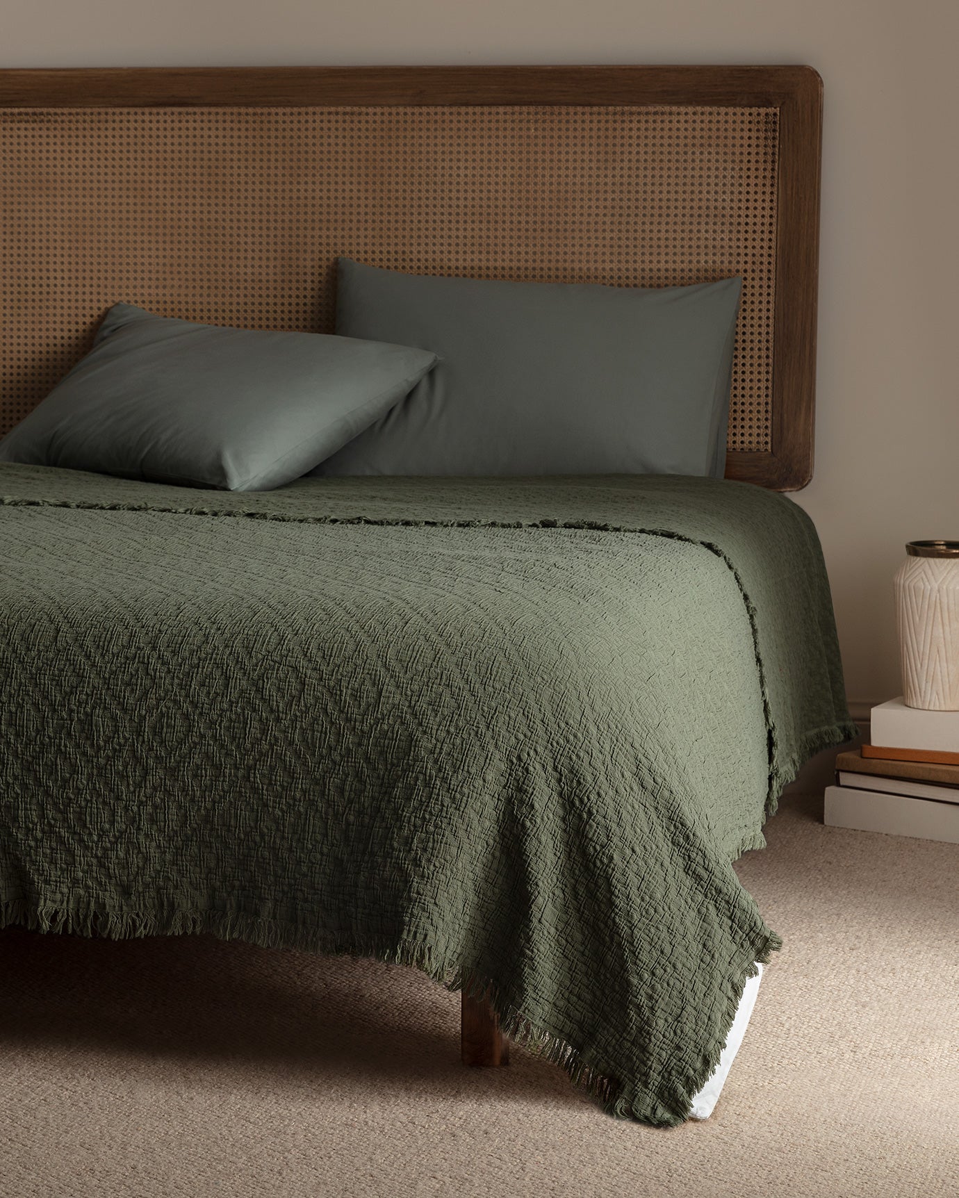 Vue Double Size Bedspread - Madame Coco JO