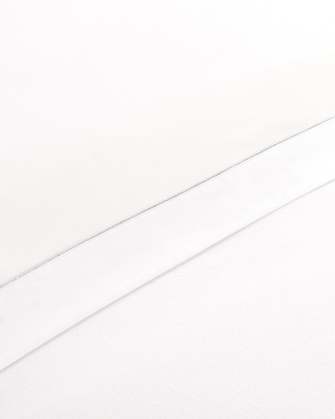 Kris Satin Bed Sheet Set - Madame Coco JO