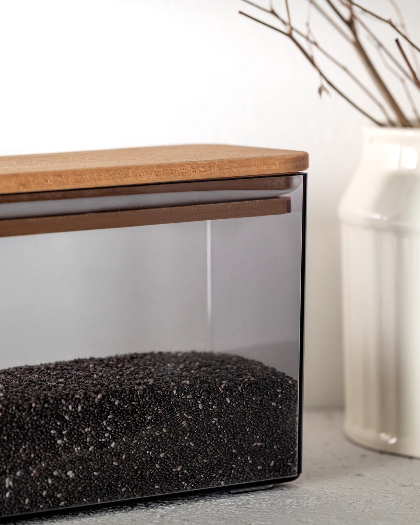 Storage Box With Wooden Lid 1200ml - Madame Coco JO