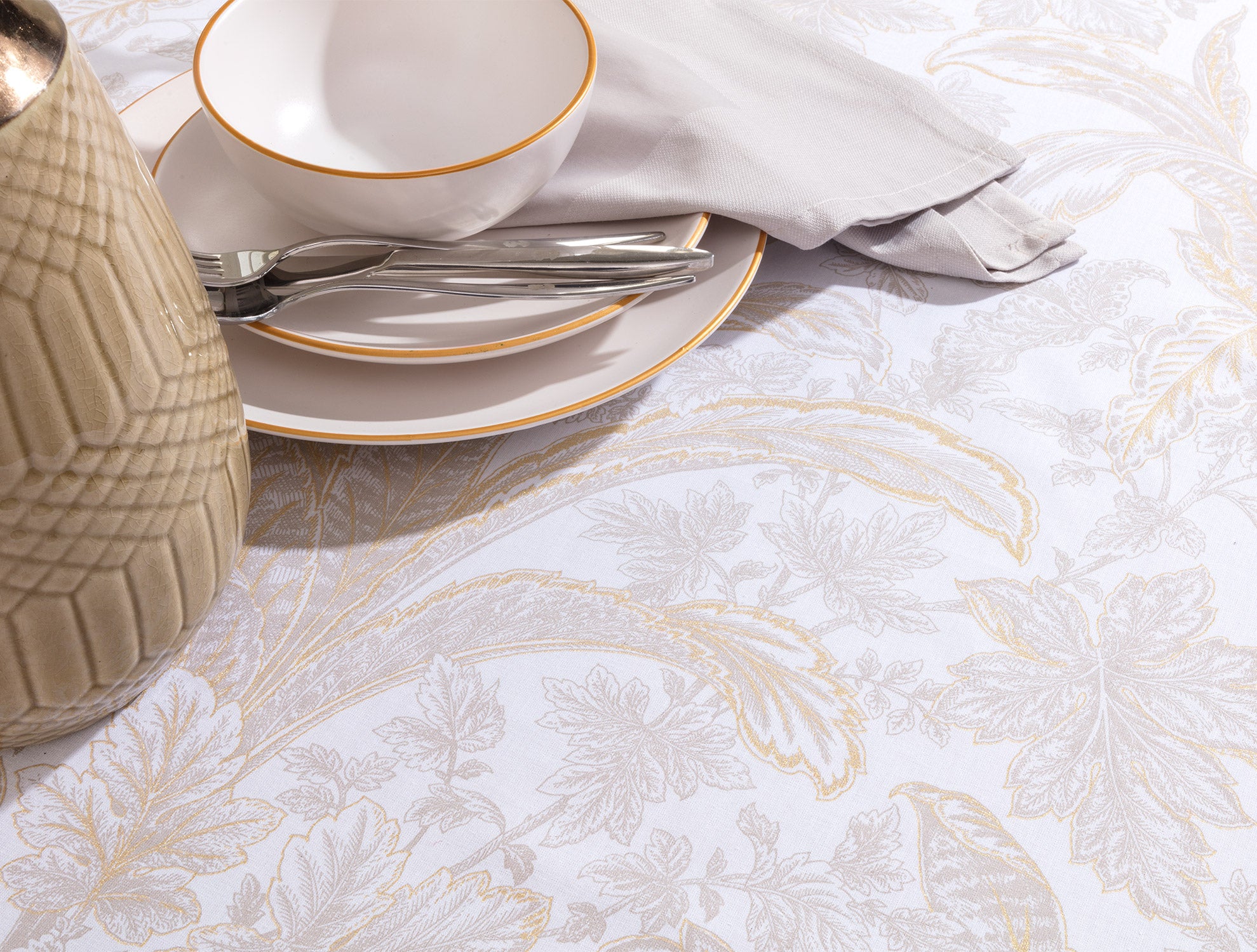 Bernice Polycotton Tablecloth - Madame Coco JO