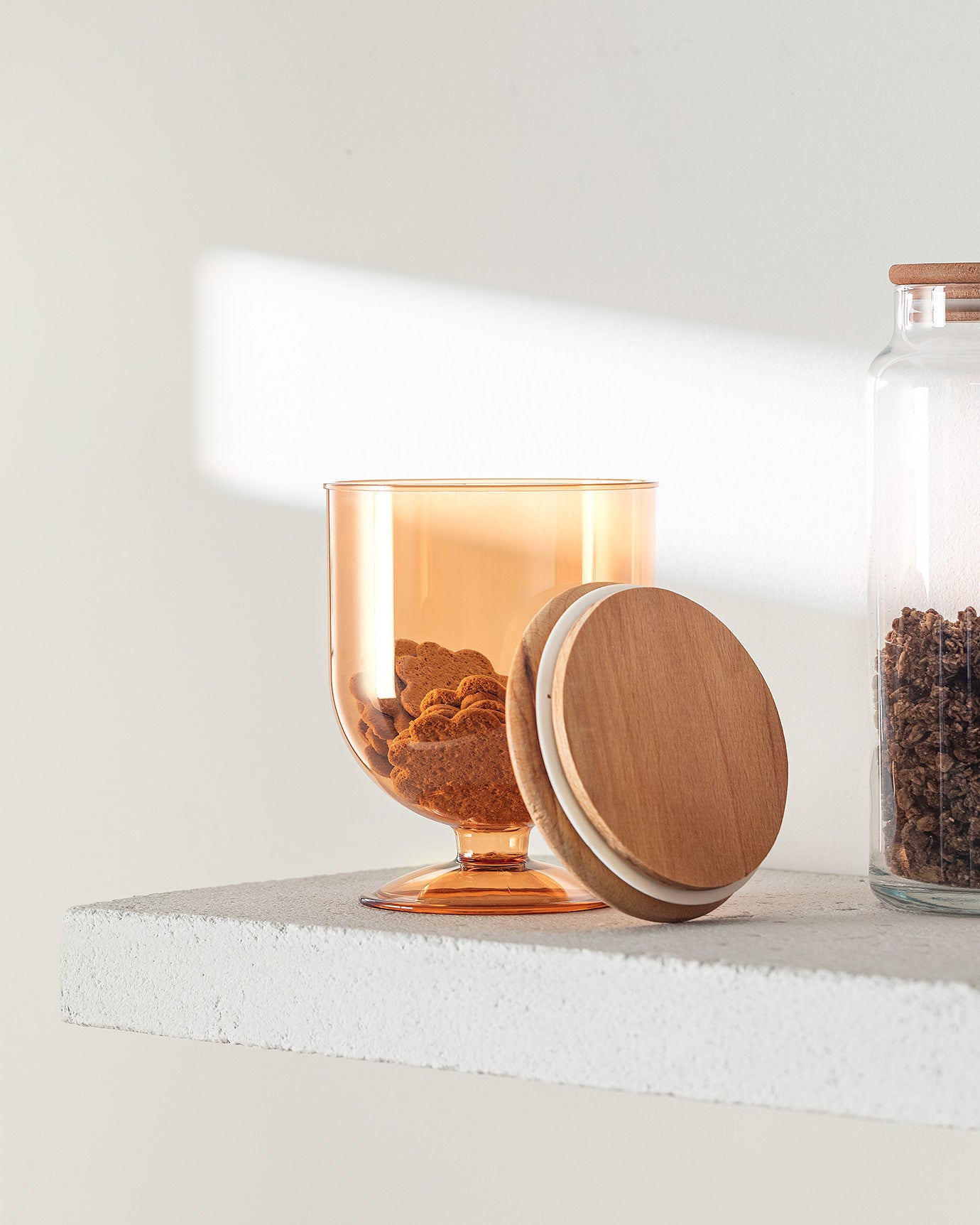 Storage Box With Wooden Lid 900ml - Madame Coco JO