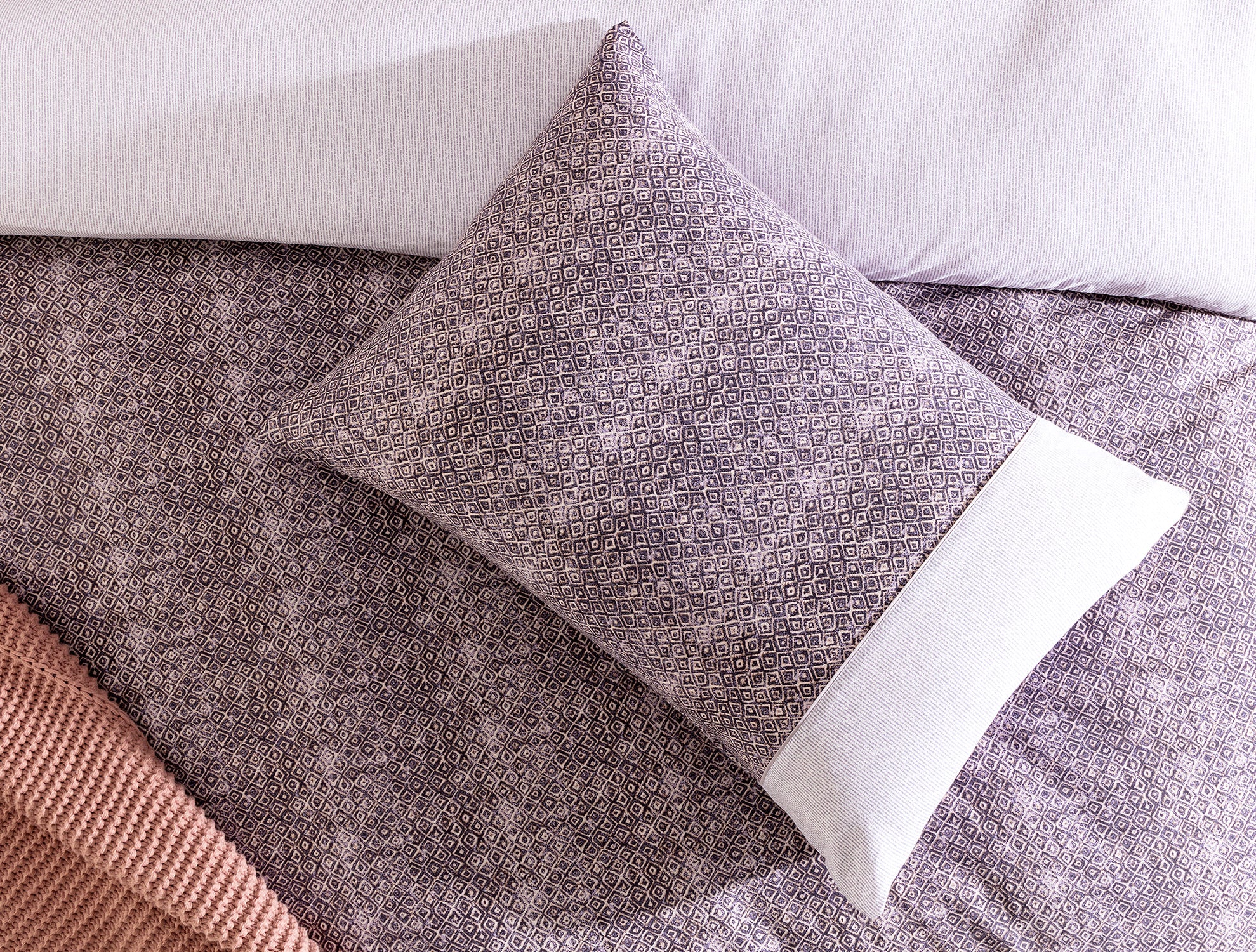 Diane Duvet Cover Set - Coco Crep Patterned - Madame Coco JO