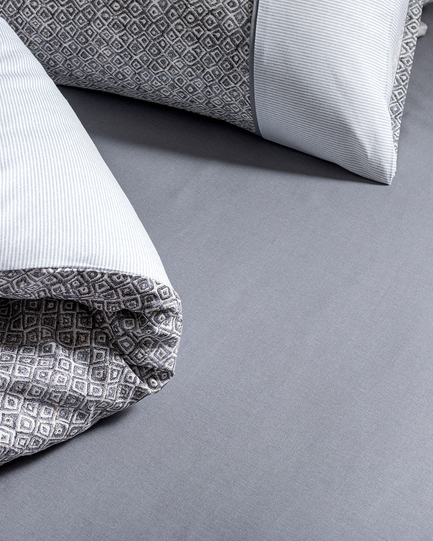 Diane Duvet Cover Set -coco Crep Patterned - Madame Coco JO