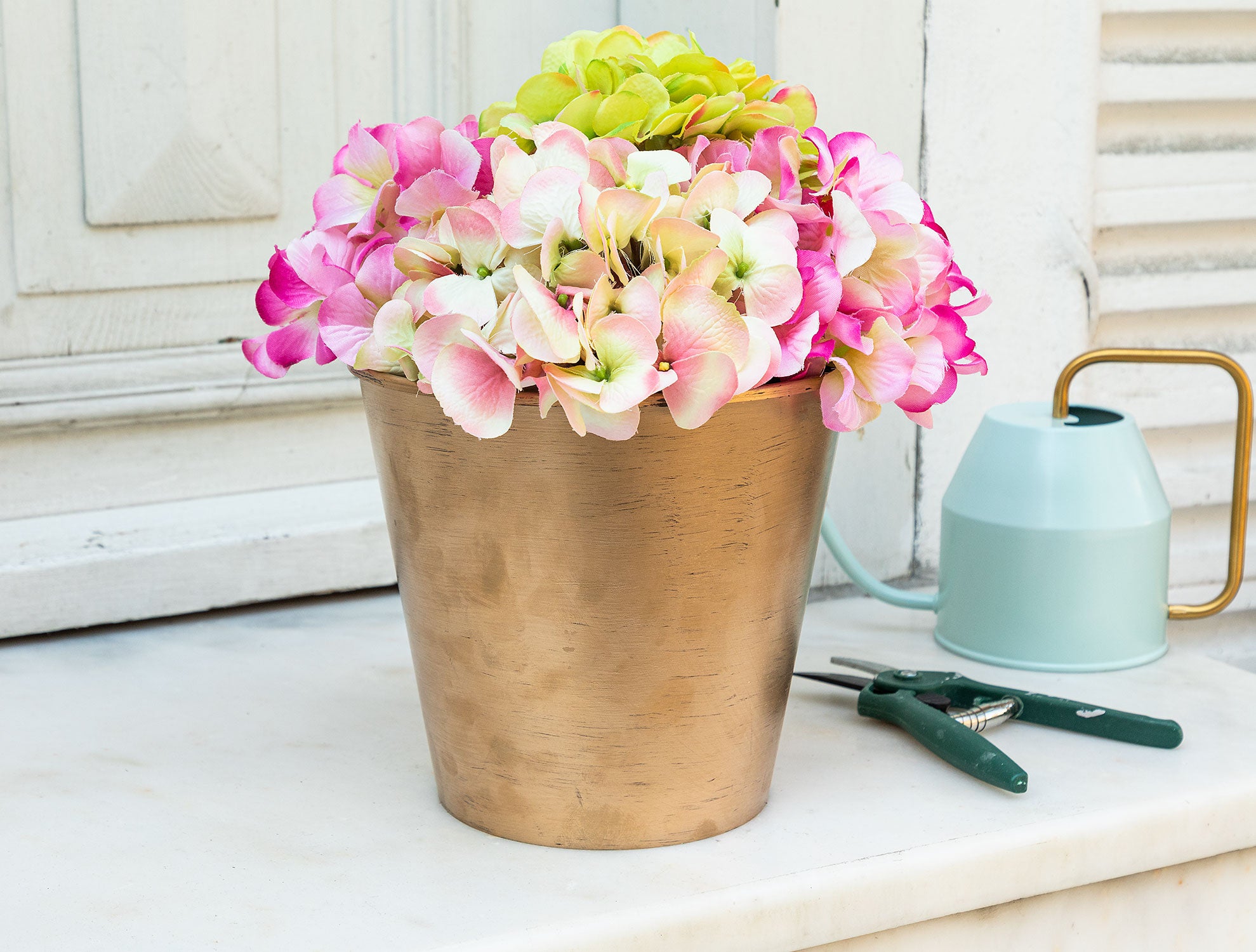 Dior Glitted Flower Pot 4 Lt - Madame Coco JO