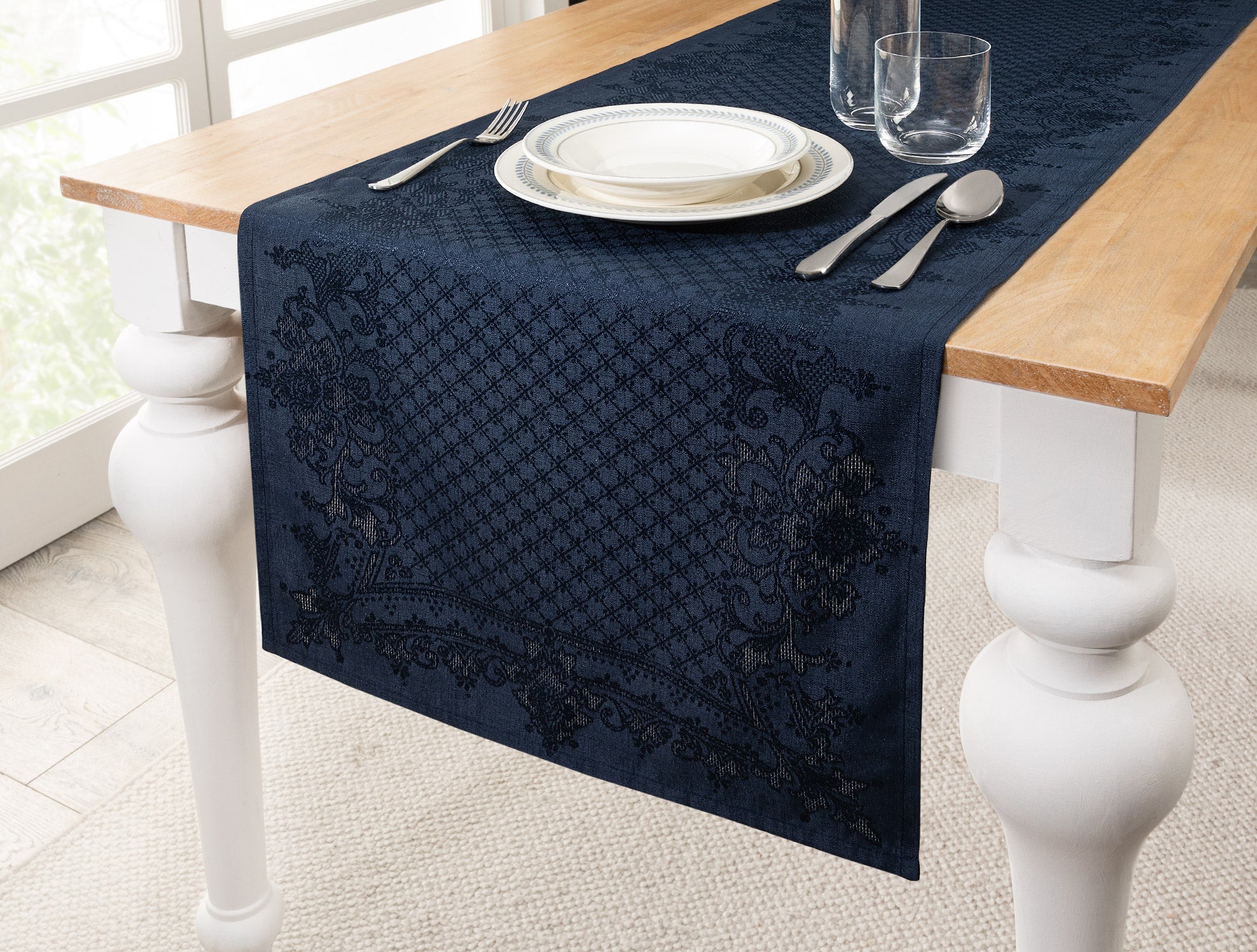 Valerie Runner - Madame Coco JO