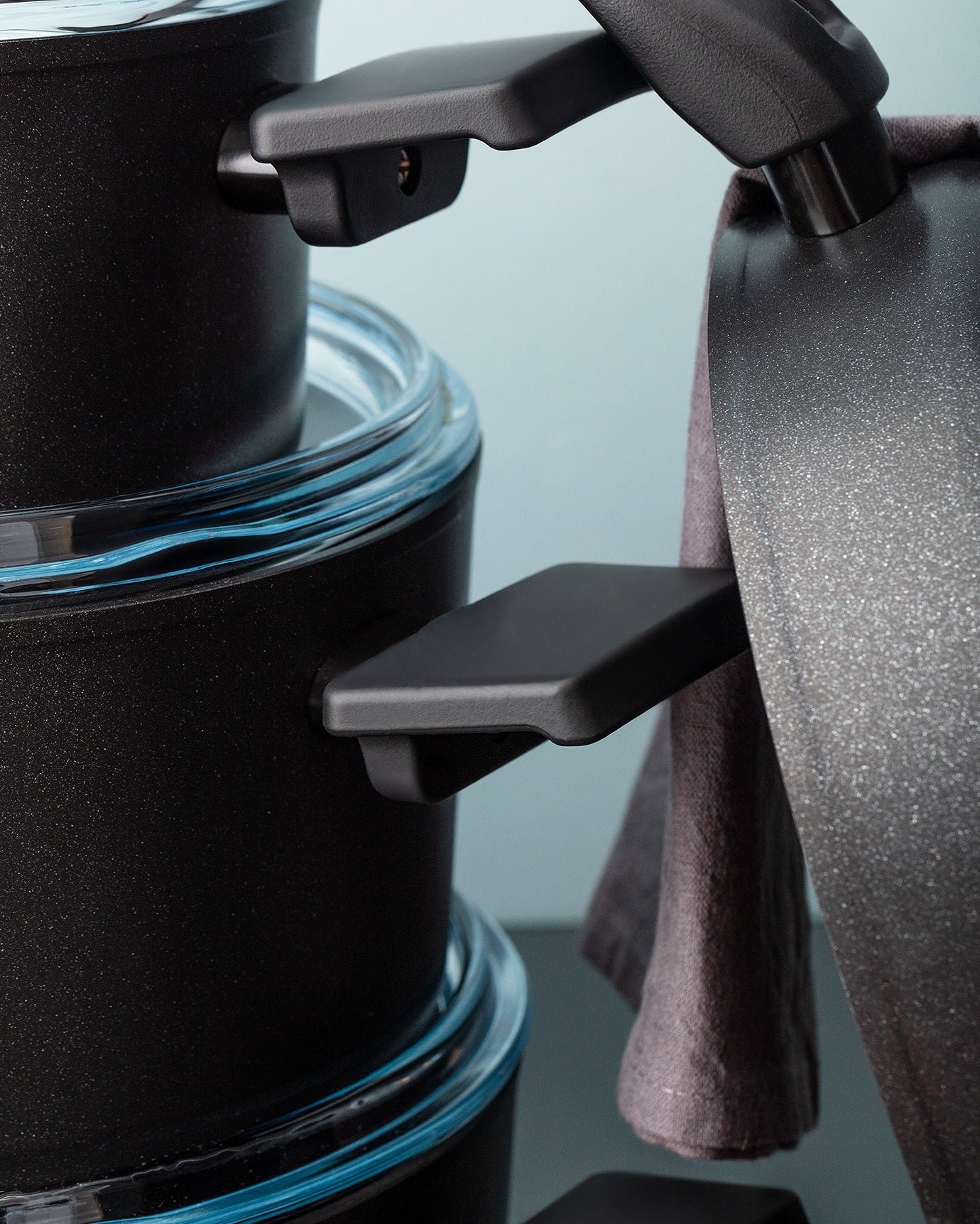 Titanium Profesional  Cookware Set - Madame Coco JO