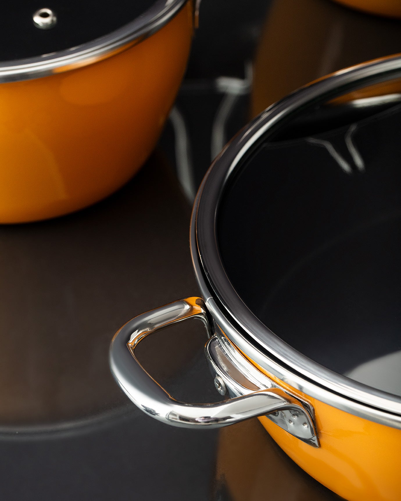 Titanium Enamelled Cookware Set - Madame Coco JO