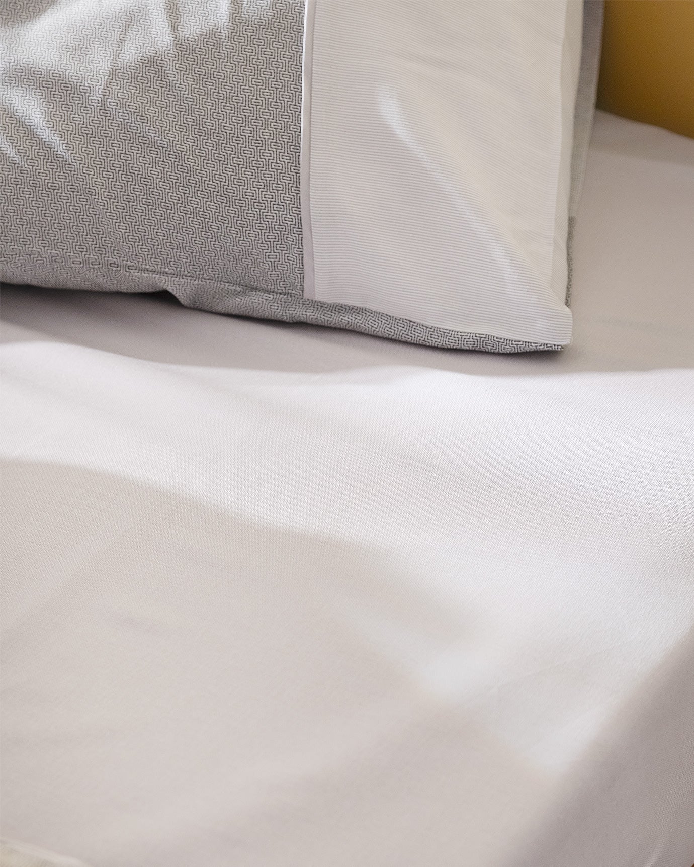 Faron Double Size Duvet Cover Set - Coco Crep Patterned - Madame Coco JO