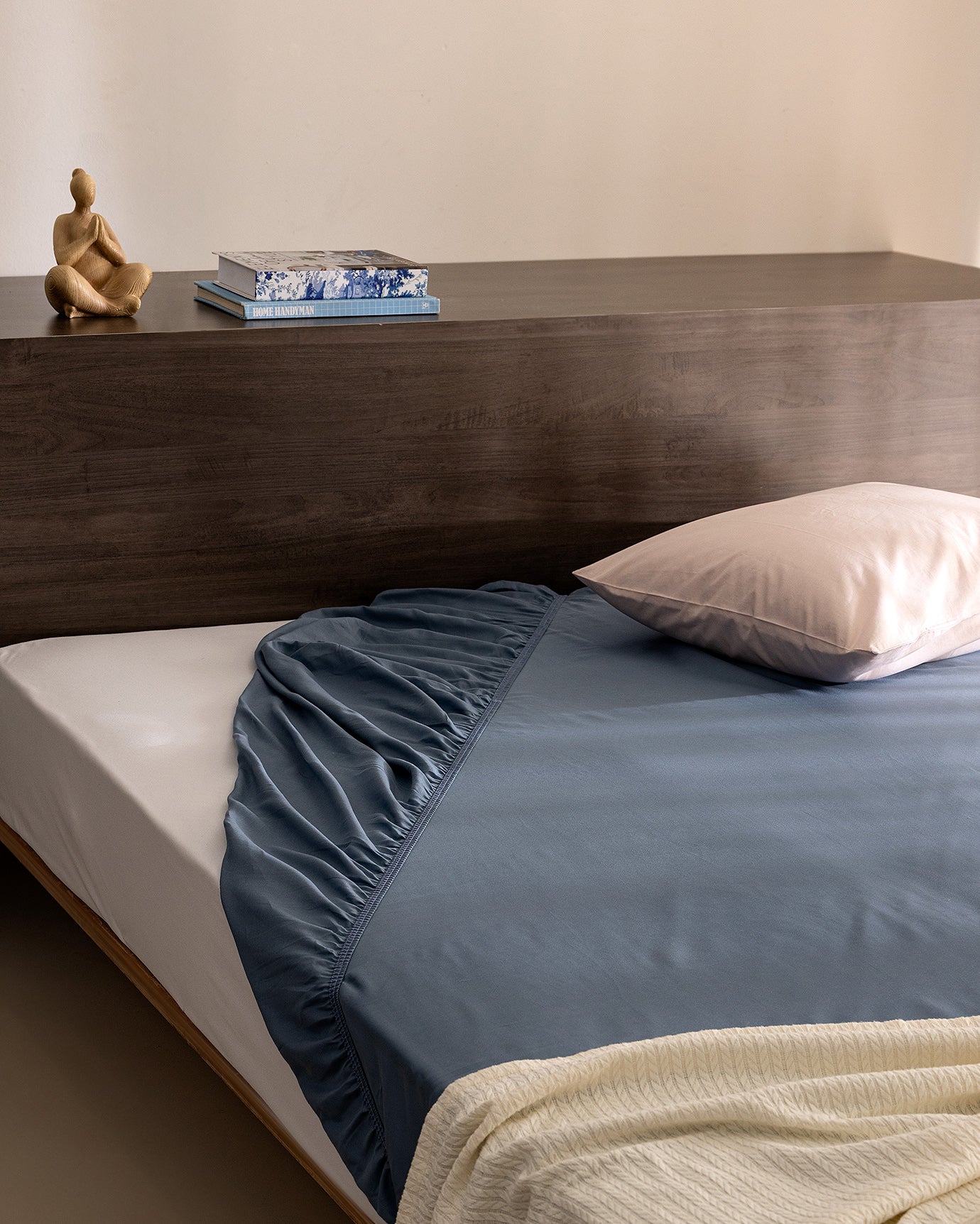 Ciel Satin Fitted Sheet - Madame Coco JO