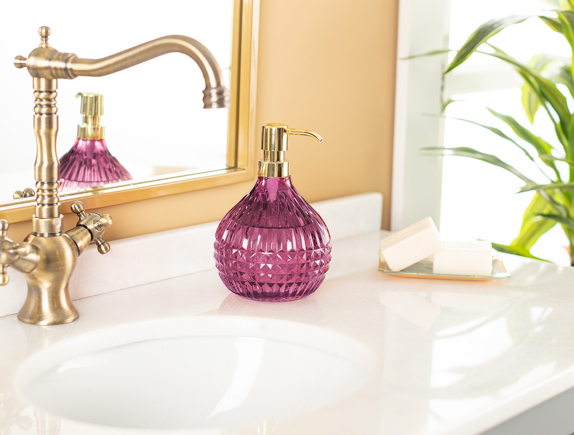 Bonnie Soap Dispenser - Madame Coco JO