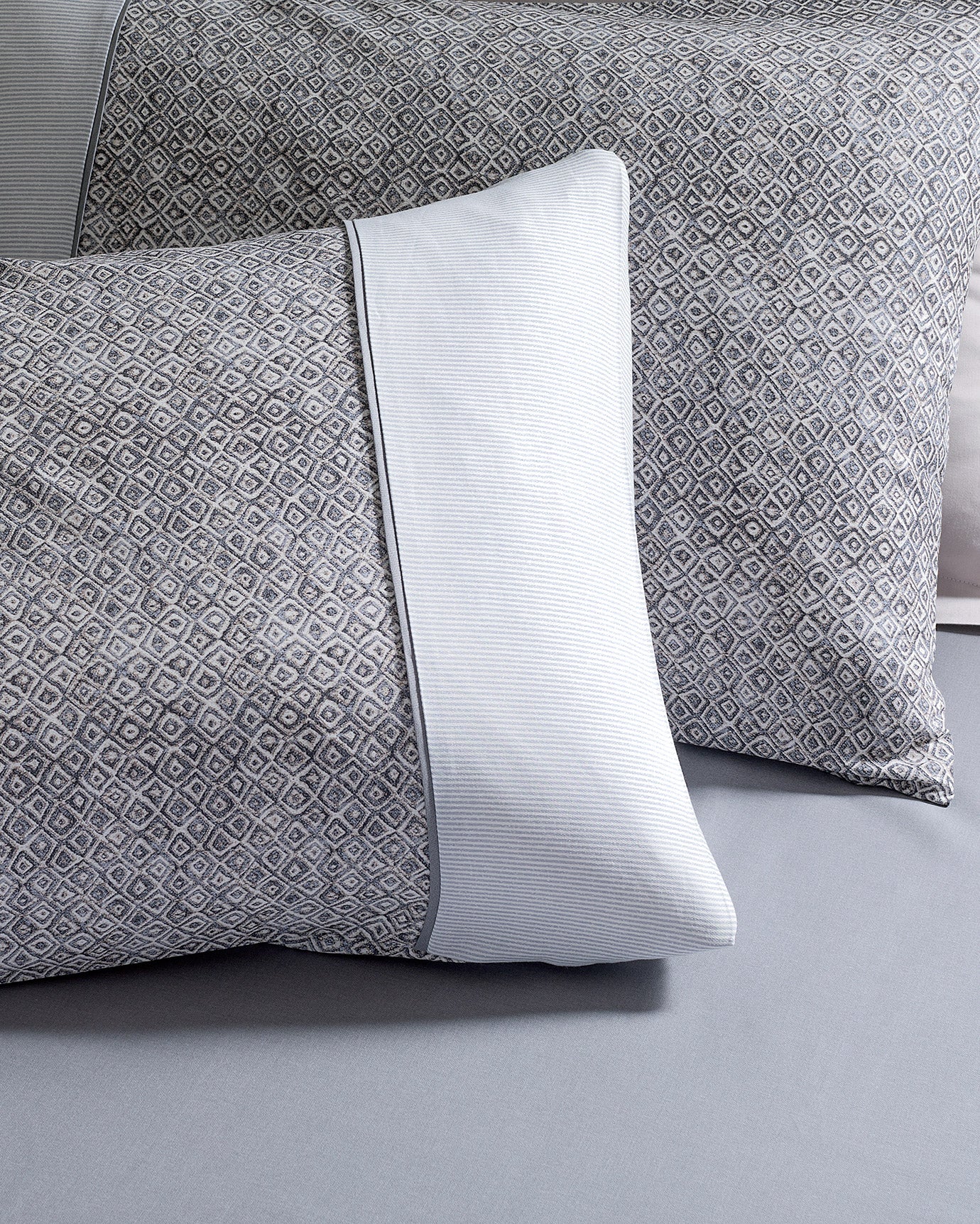 Diane Duvet Cover Set -coco Crep Patterned - Madame Coco JO