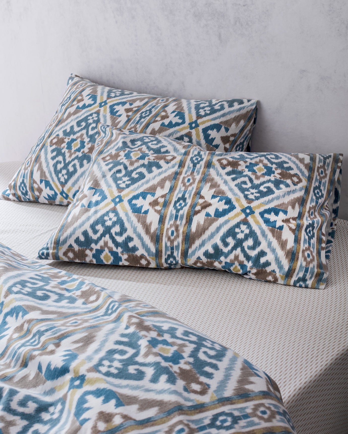 Aron Double Size Flannel Duvet Cover Set - Madame Coco JO