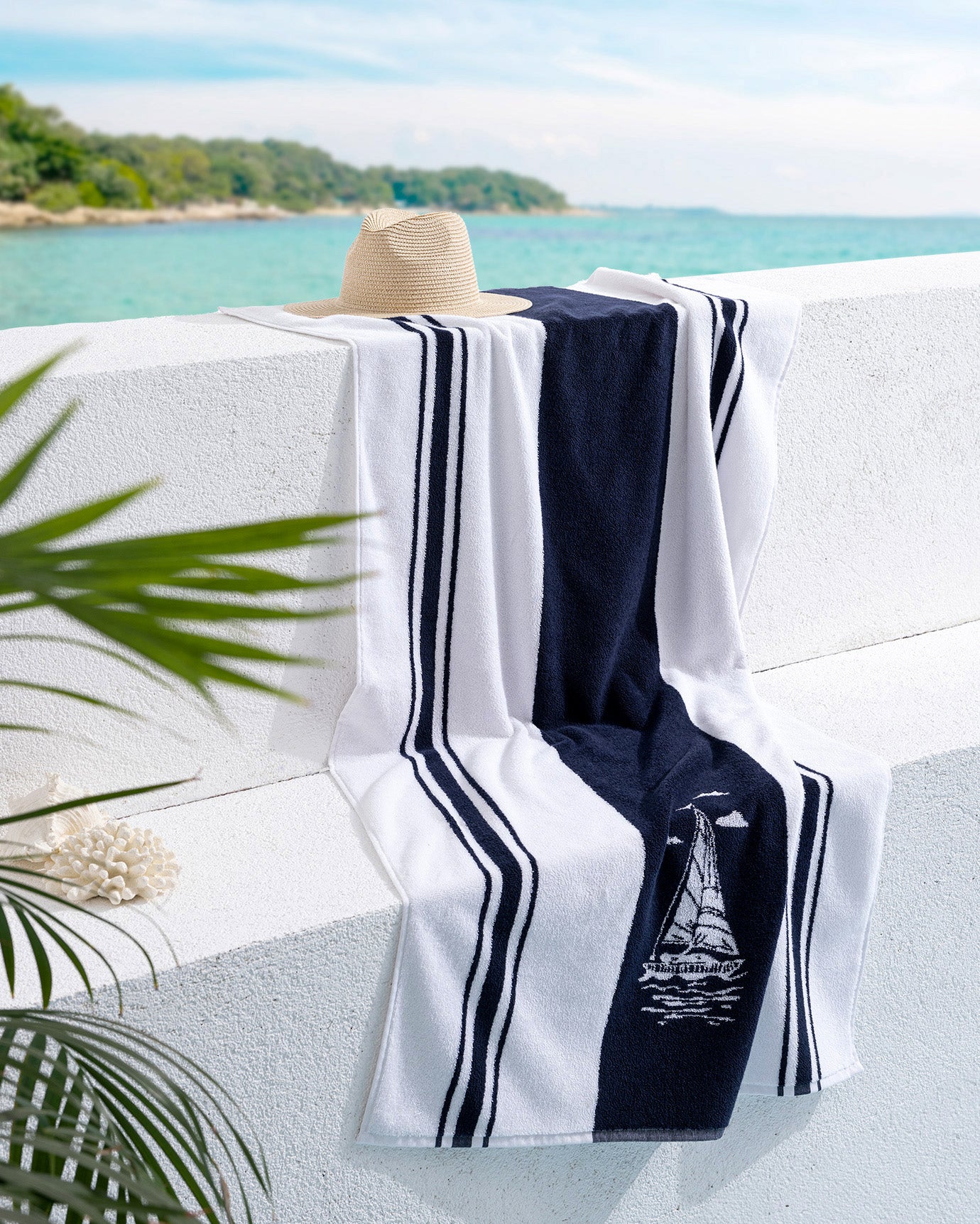 Voilier  Beach Towel - Madame Coco JO