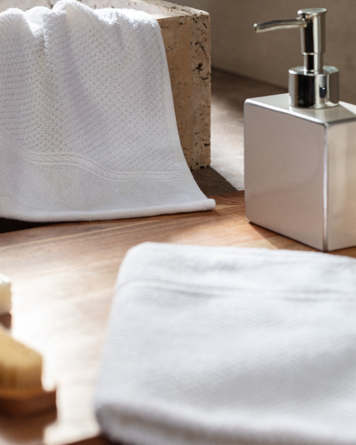 Riz 2 Pack Jacquard Hand Towel - Madame Coco JO