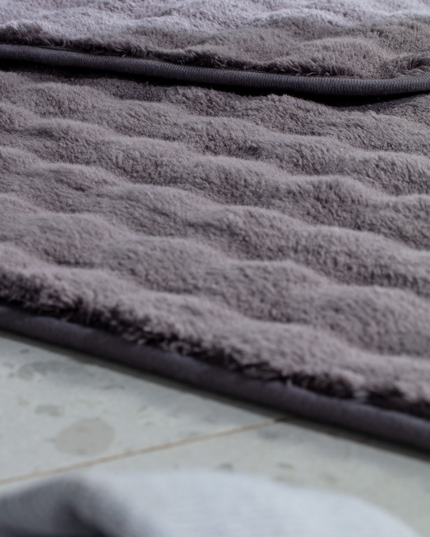 Reflet Bubble 2-piece Bath Mat - Madame Coco JO