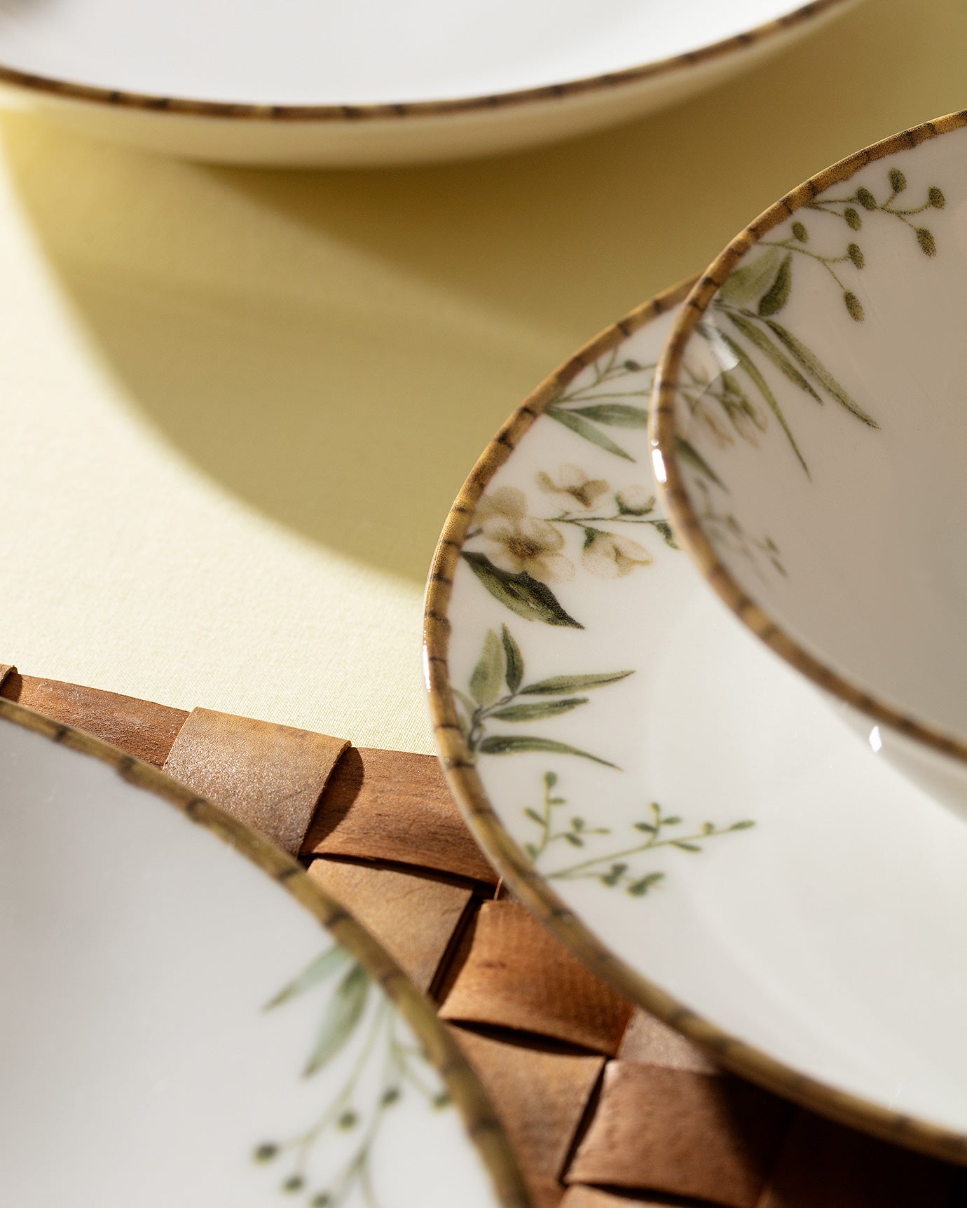 Bernelle Dinner Set 24 Pcs - Madame Coco JO