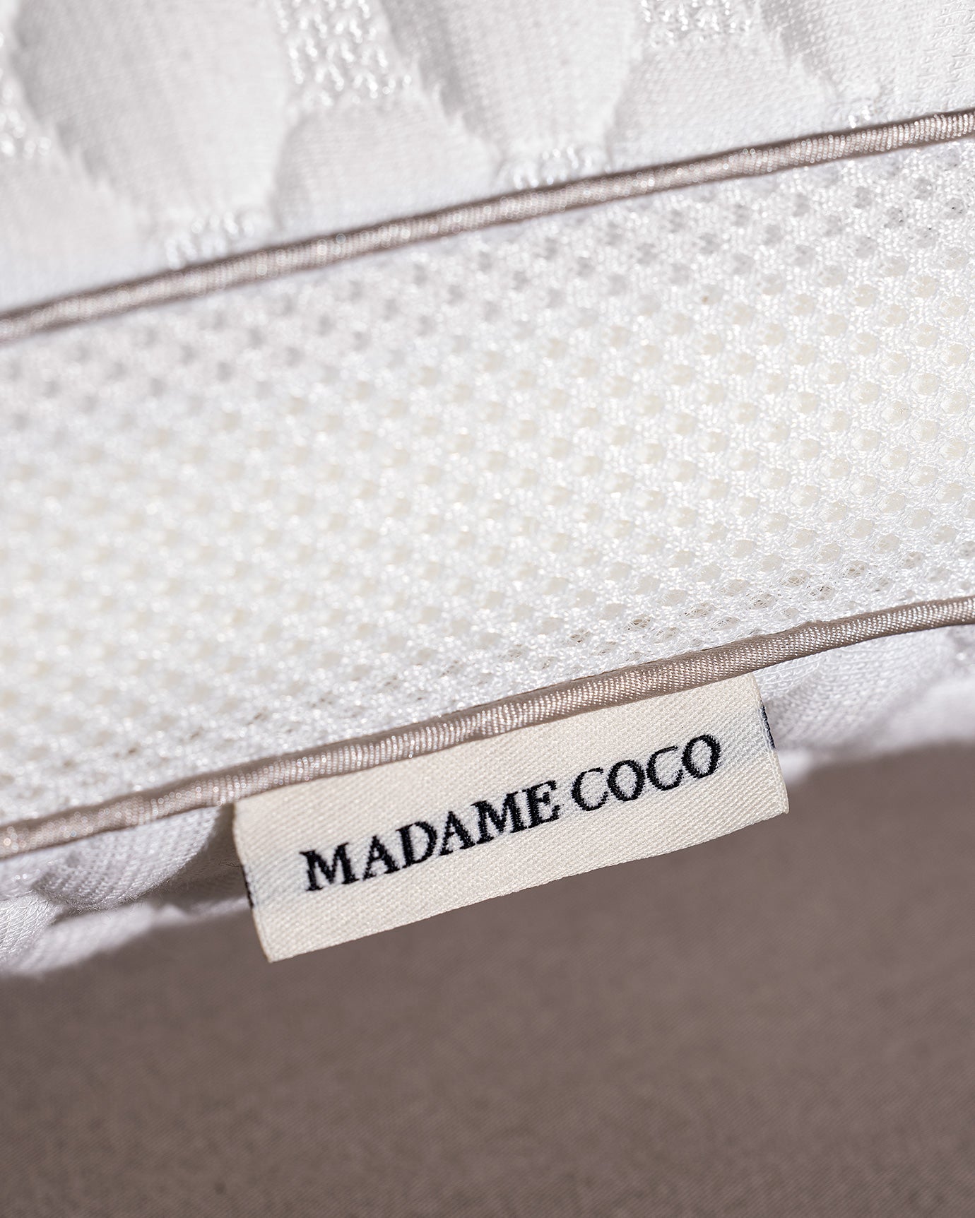 Colmar Visco Collagen Pillow - Madame Coco JO