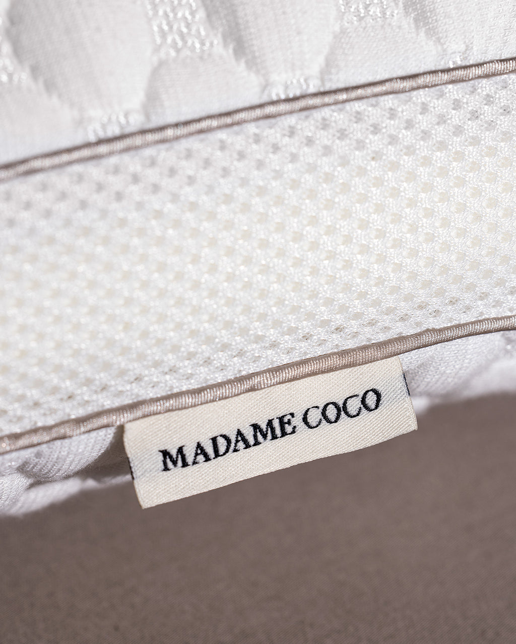 Colmar Visco Collagen Pillow - Madame Coco JO