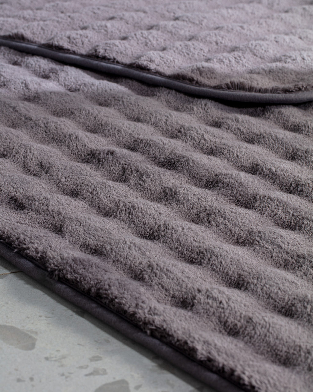 Reflet Bubble 2-piece Bath Mat - Madame Coco JO
