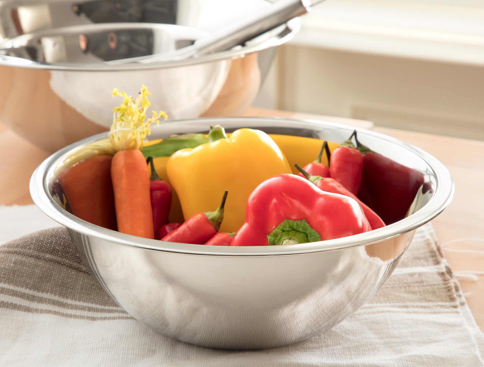 Roesia Aron Deep Mixing Bowl - Madame Coco JO