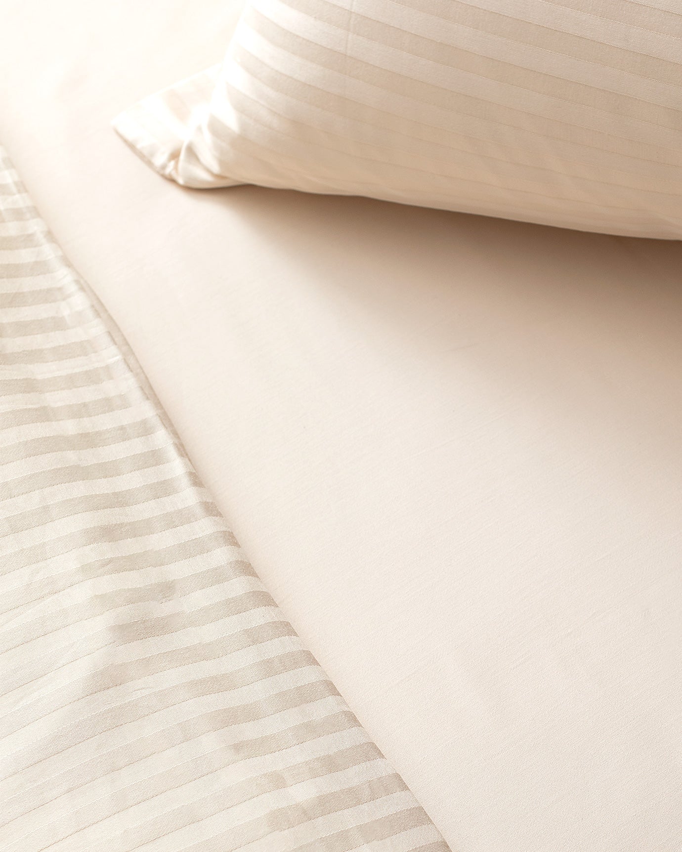Elicia King Size Striped Satin Duvet Cover Set - Madame Coco JO