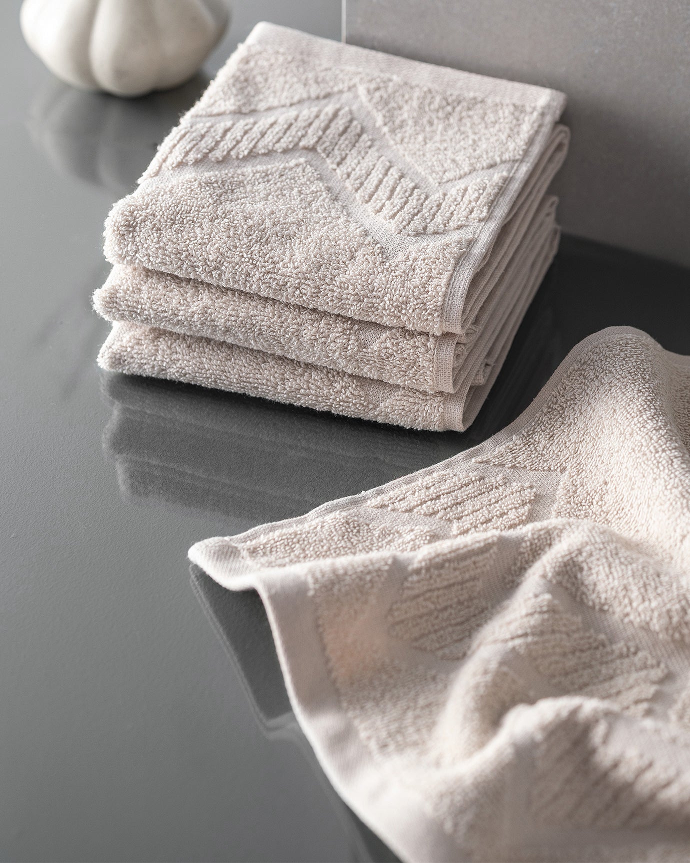 Sabine 4 Pack Hand Towel - Madame Coco JO