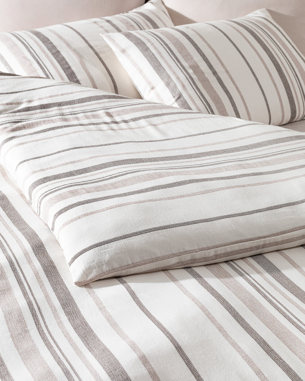Colmar Double Size Dobby Duvet Cover Set - Madame Coco JO