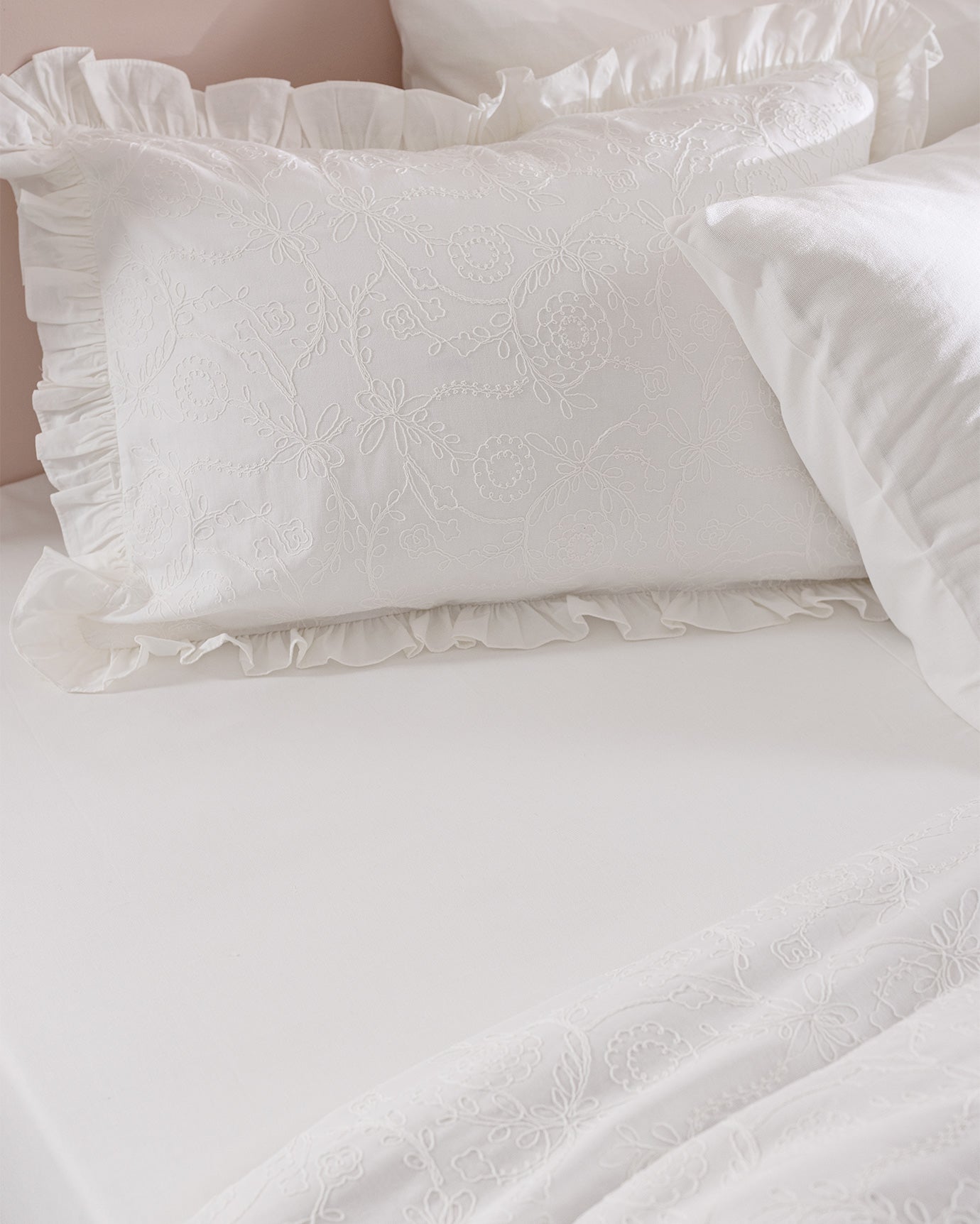 Aulne Kıng Sıze Embroıdery Duvet Cover Set - Madame Coco JO