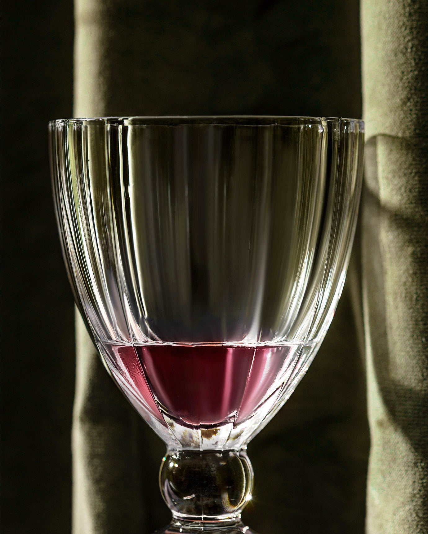 Fiona 4-piece Tall Wine Glass Set - Madame Coco JO