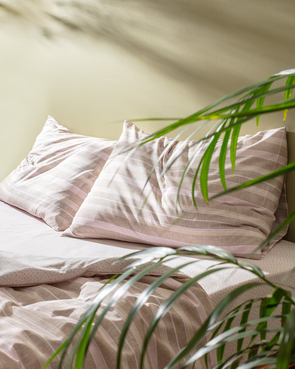 Darvell Double Size Duvet Cover Set - Madame Coco JO