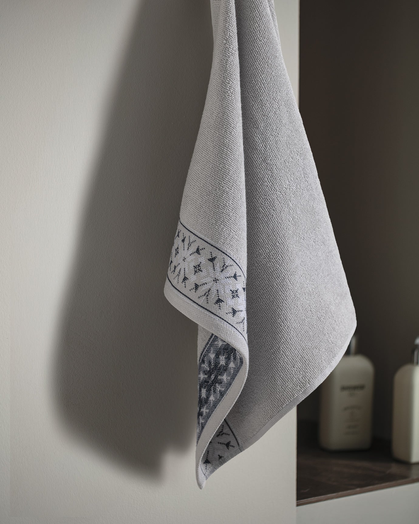 Caresse Face Towel - Madame Coco JO