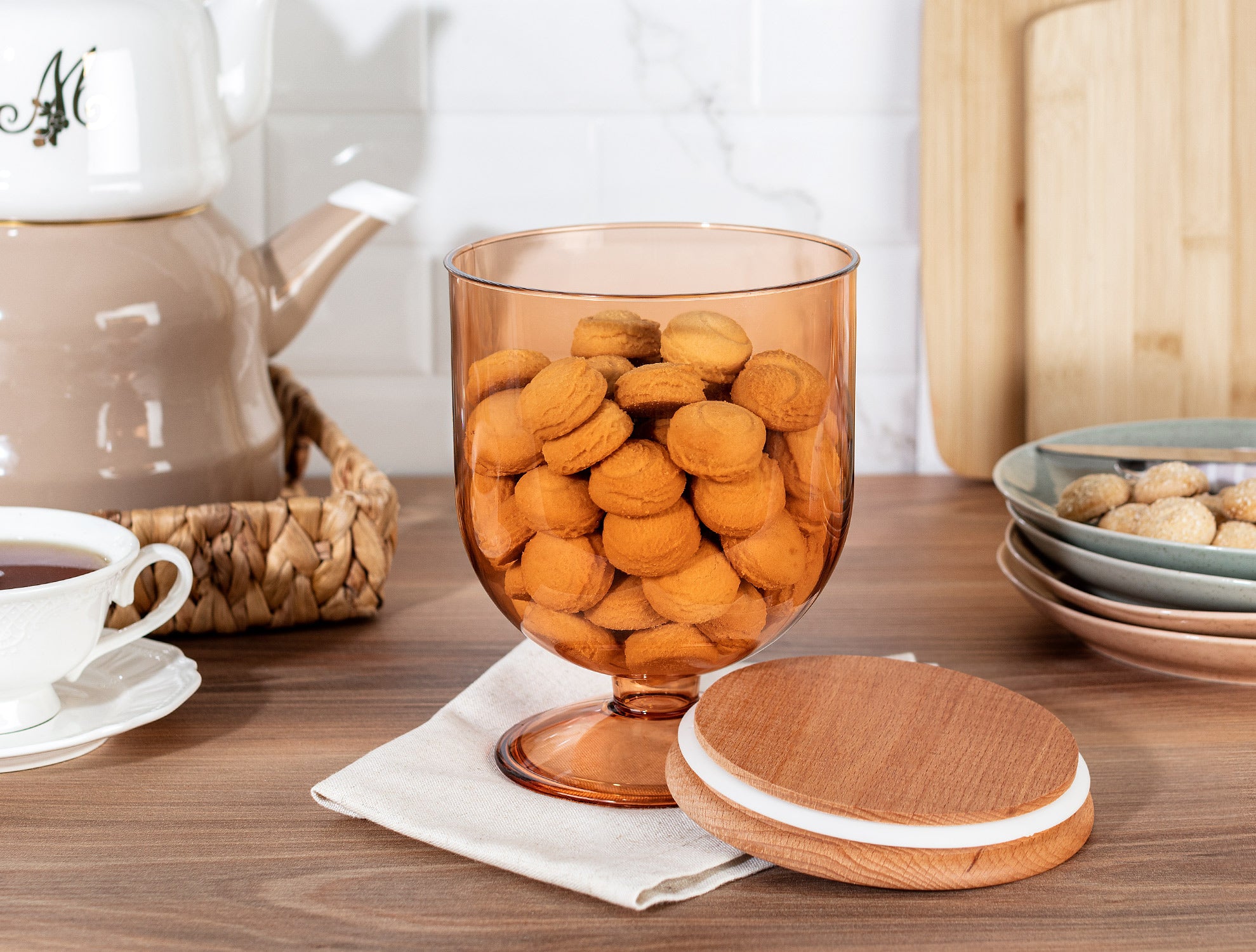 Storage Box With Wooden Lid 1600ml - Madame Coco JO
