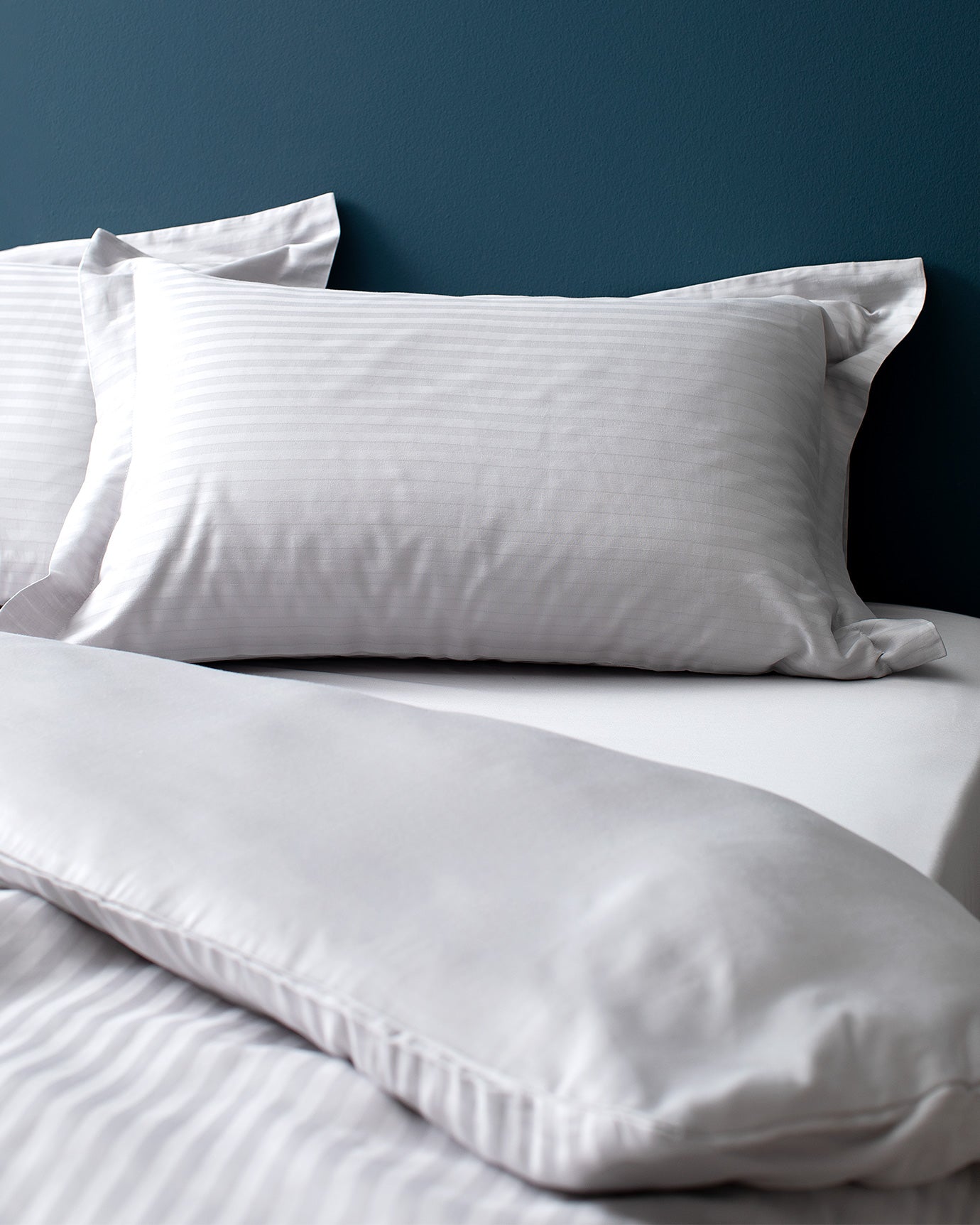Elicia King Size Striped Satin Duvet Cover Set - Madame Coco JO