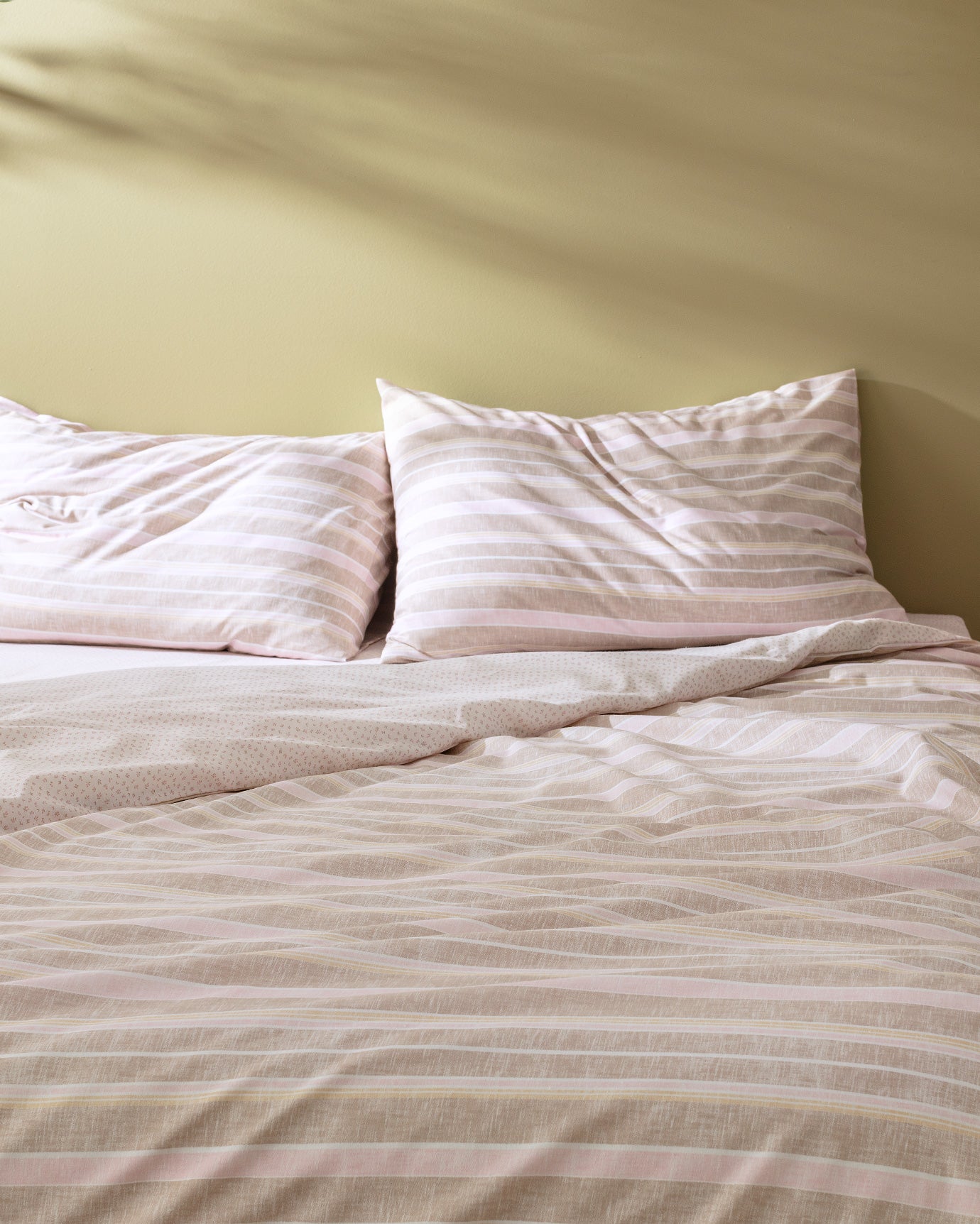 Darvell Double Size Duvet Cover Set - Madame Coco JO