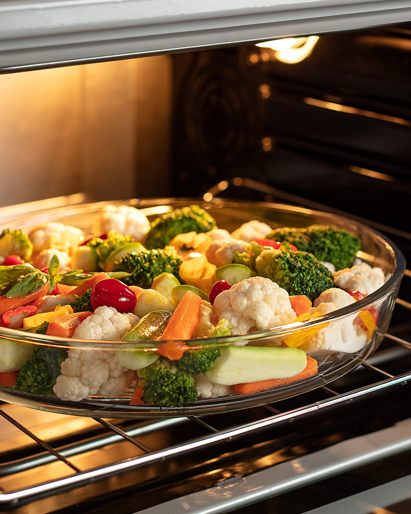 Novara Small Size Round Glass Baking Tray With Grill - Single - Madame Coco JO