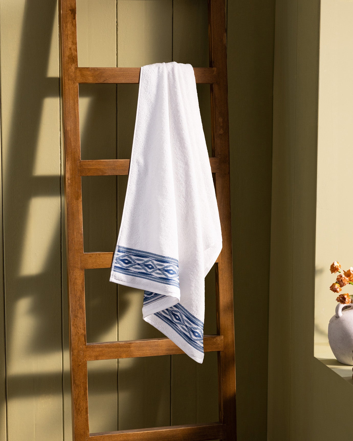 Daine Bath Towel - Madame Coco JO