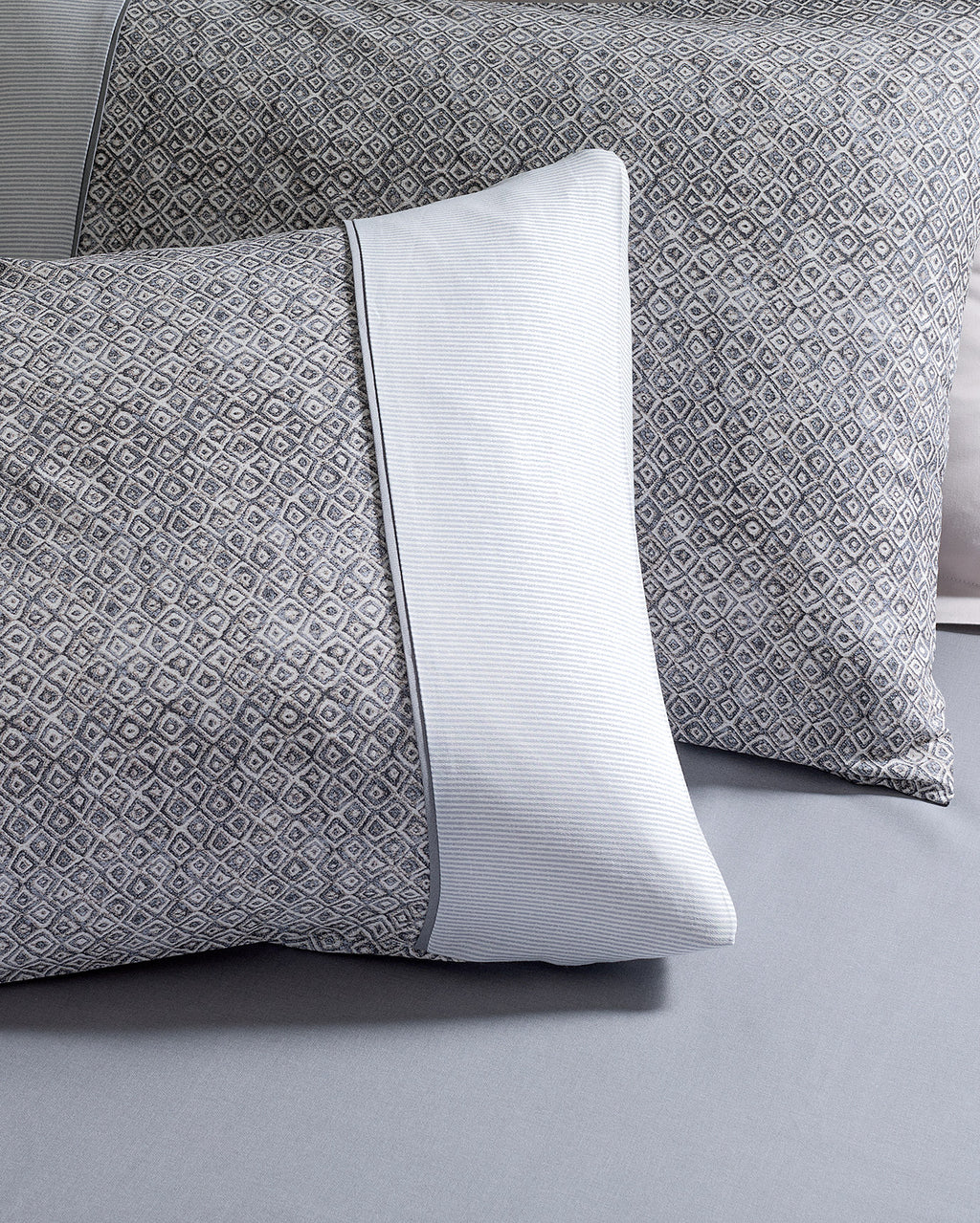 Diane Duvet Cover Set -coco Crep Patterned - Madame Coco JO