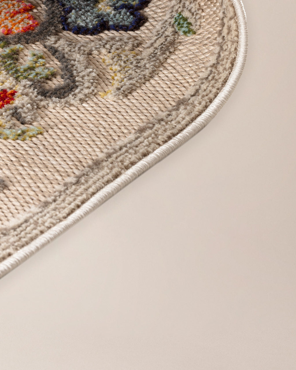 Montclus Oval Carpet - Madame Coco JO