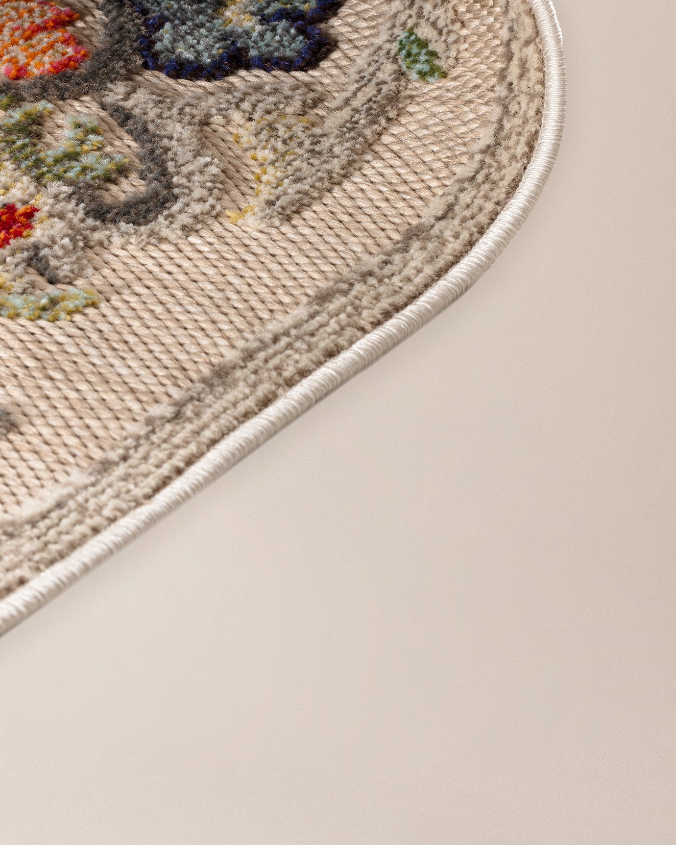 Montclus Oval Carpet - Madame Coco JO