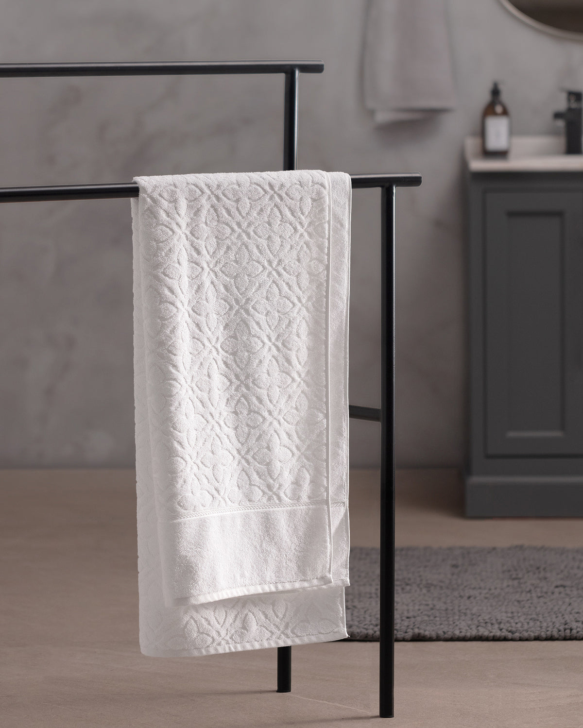 Chance Jacquard Bath Towel - Madame Coco JO