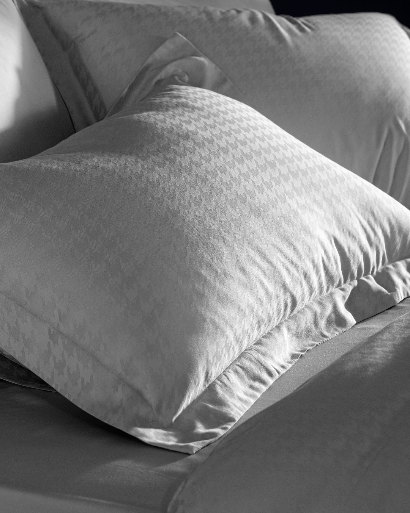 Lune King Size Bamboo Satin Duvet Cover Set - Madame Coco JO