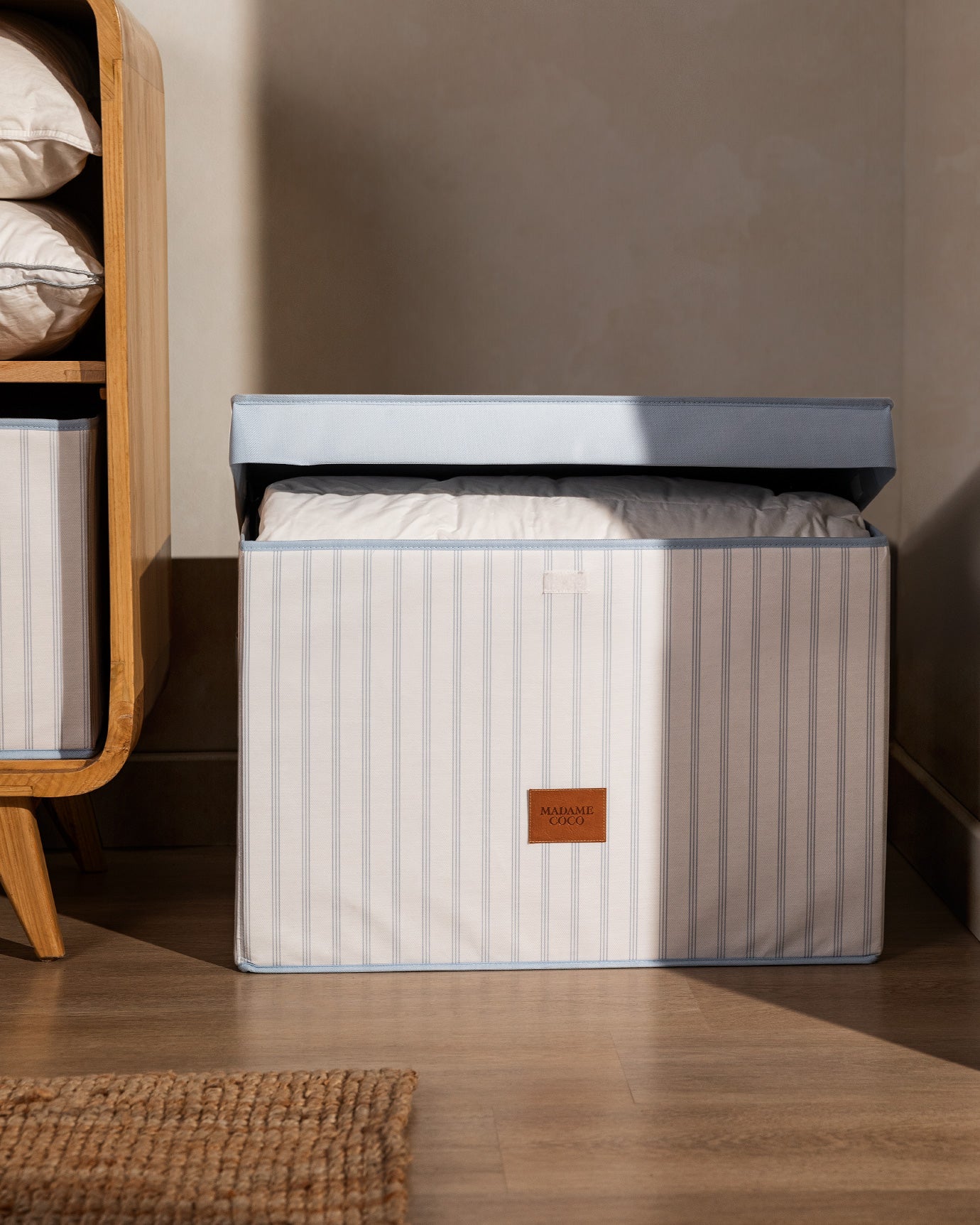 Nuage Regulatory Box With Lid - Madame Coco JO