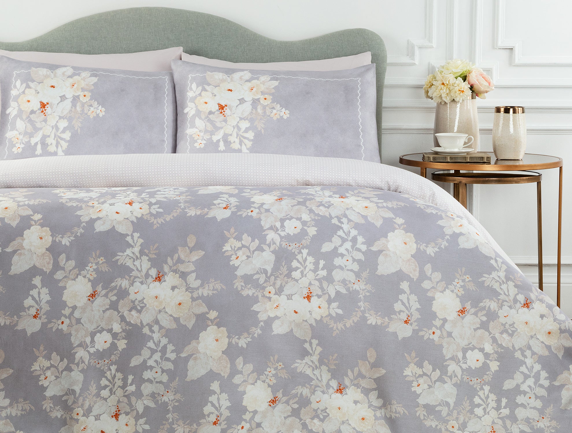Curtice Double Size Bed Linen Set - Satin Patterned - Madame Coco JO