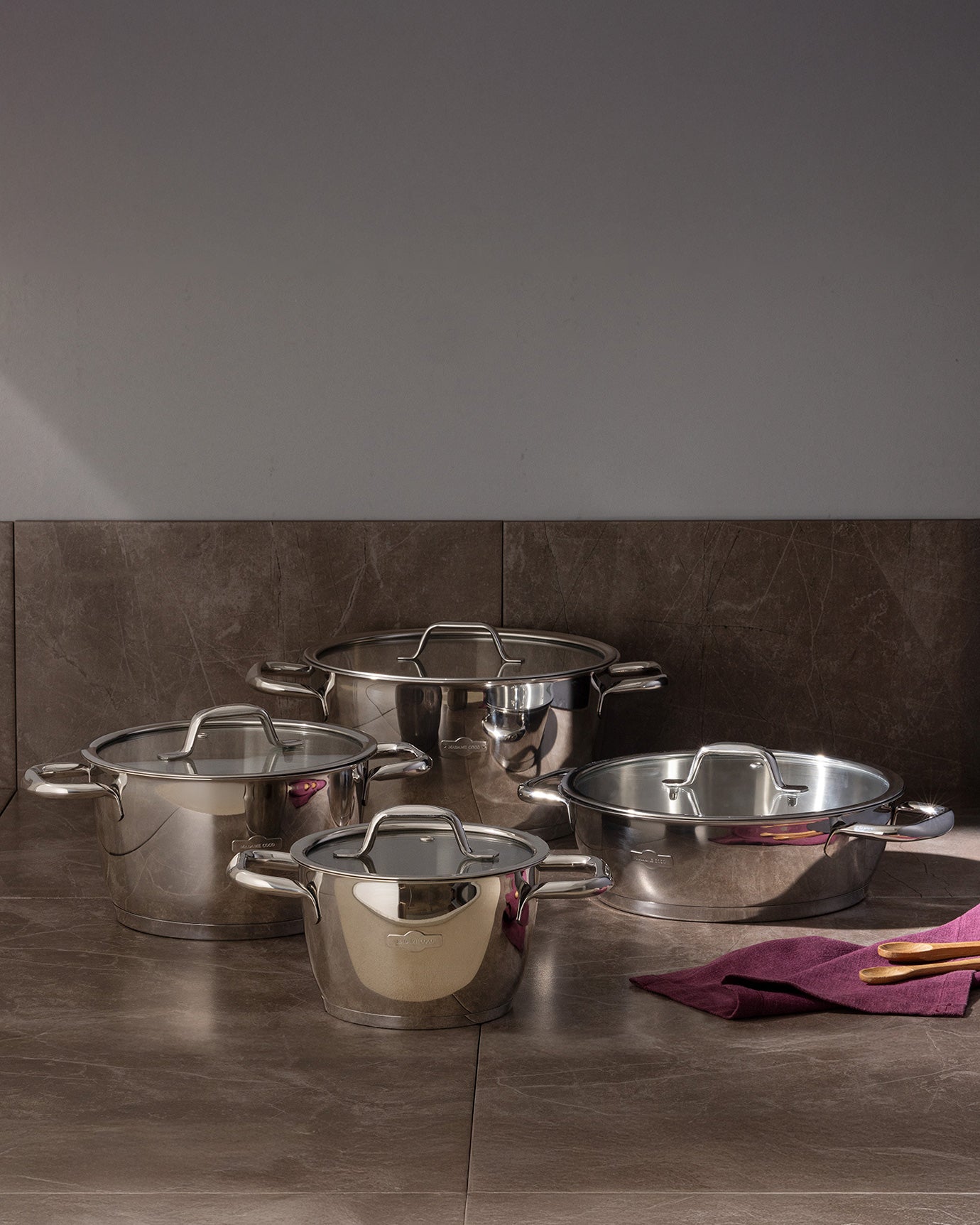 Astra 8 Piece Cookware Set - Madame Coco JO