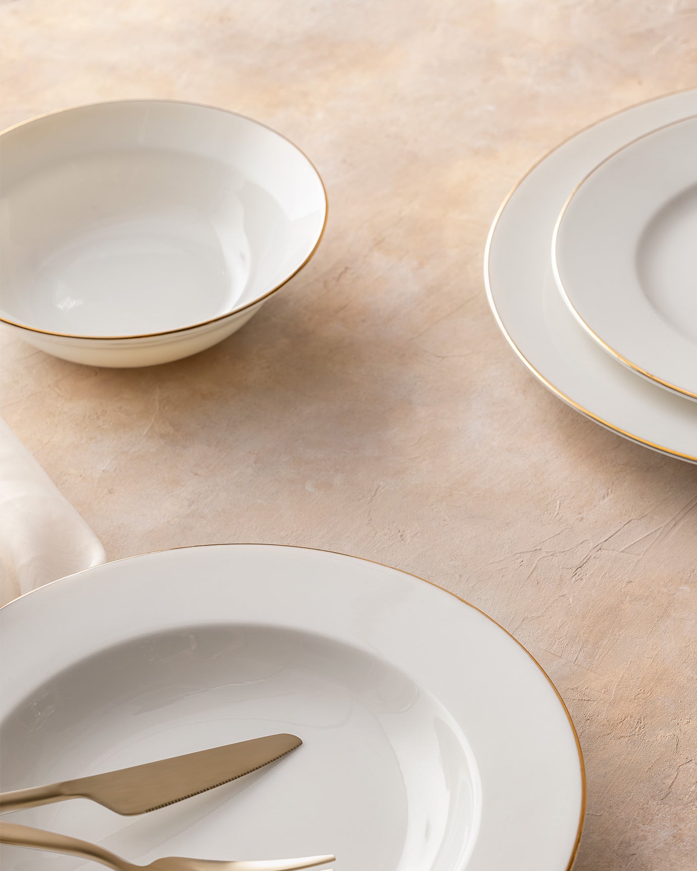 Galena 24 Piece Dinner Set Gold/platinum - Madame Coco JO