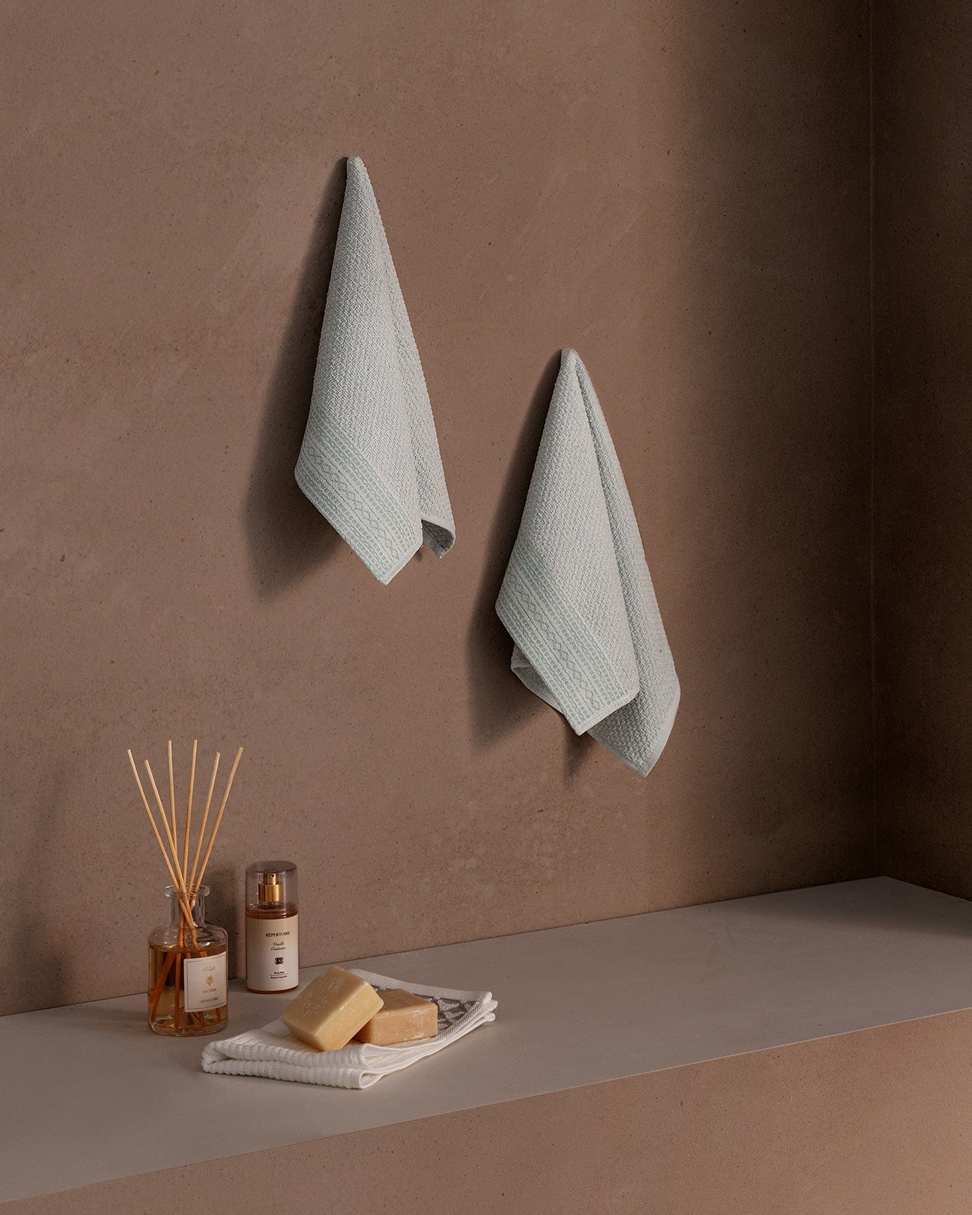 Dory 2 Pack Hand Towel - Madame Coco JO
